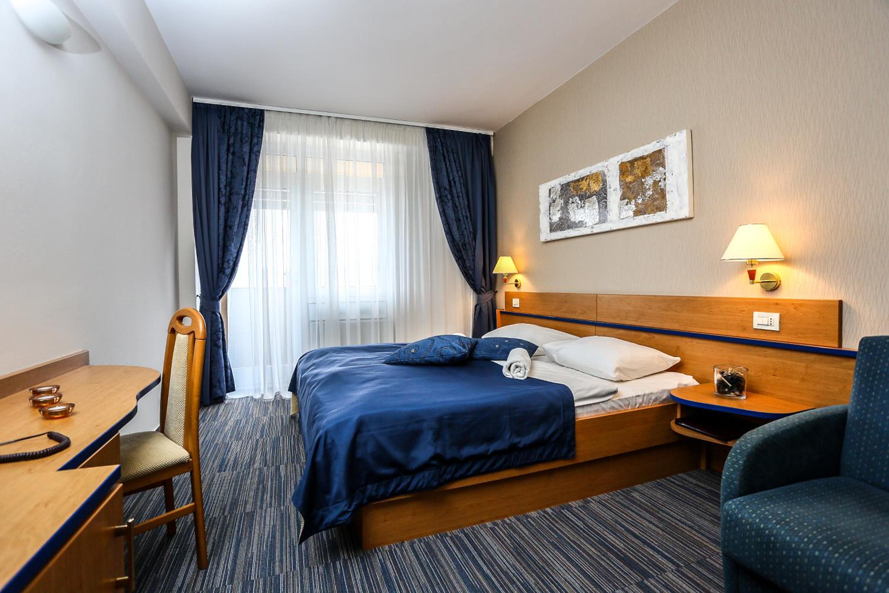 Doppelzimmer mit Balkon