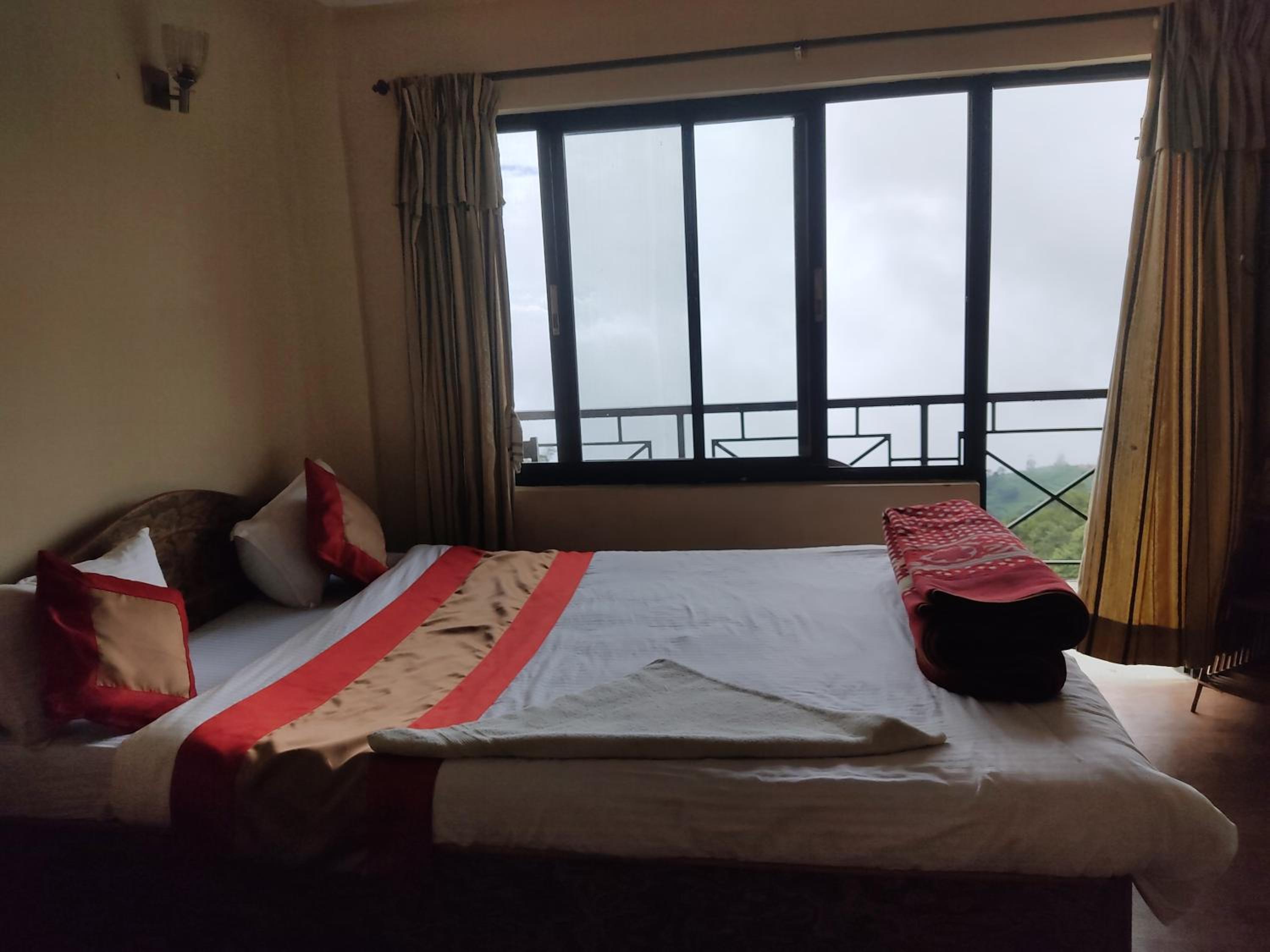 King Room with Mountain View