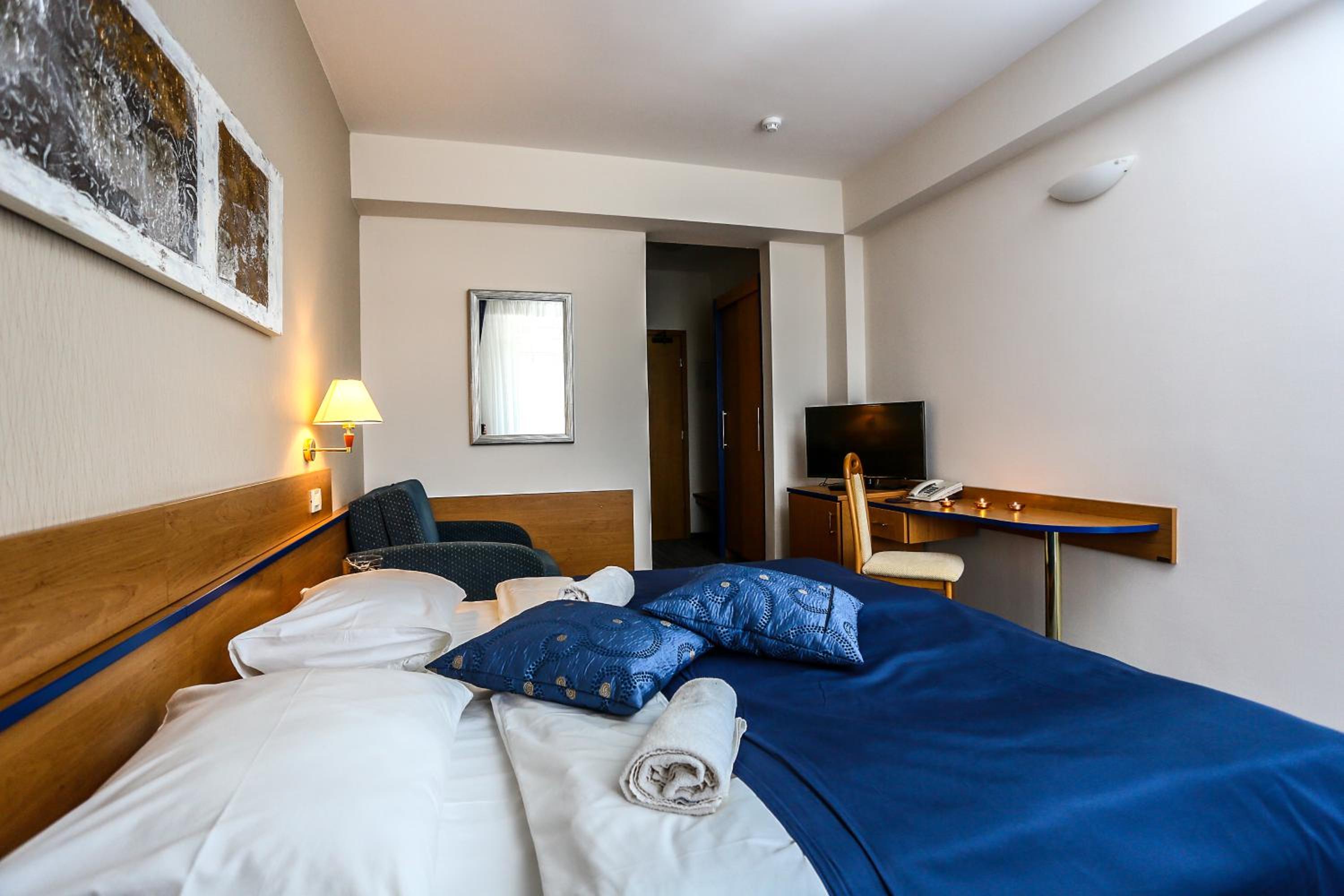 Double Room with Balcony photo 3
