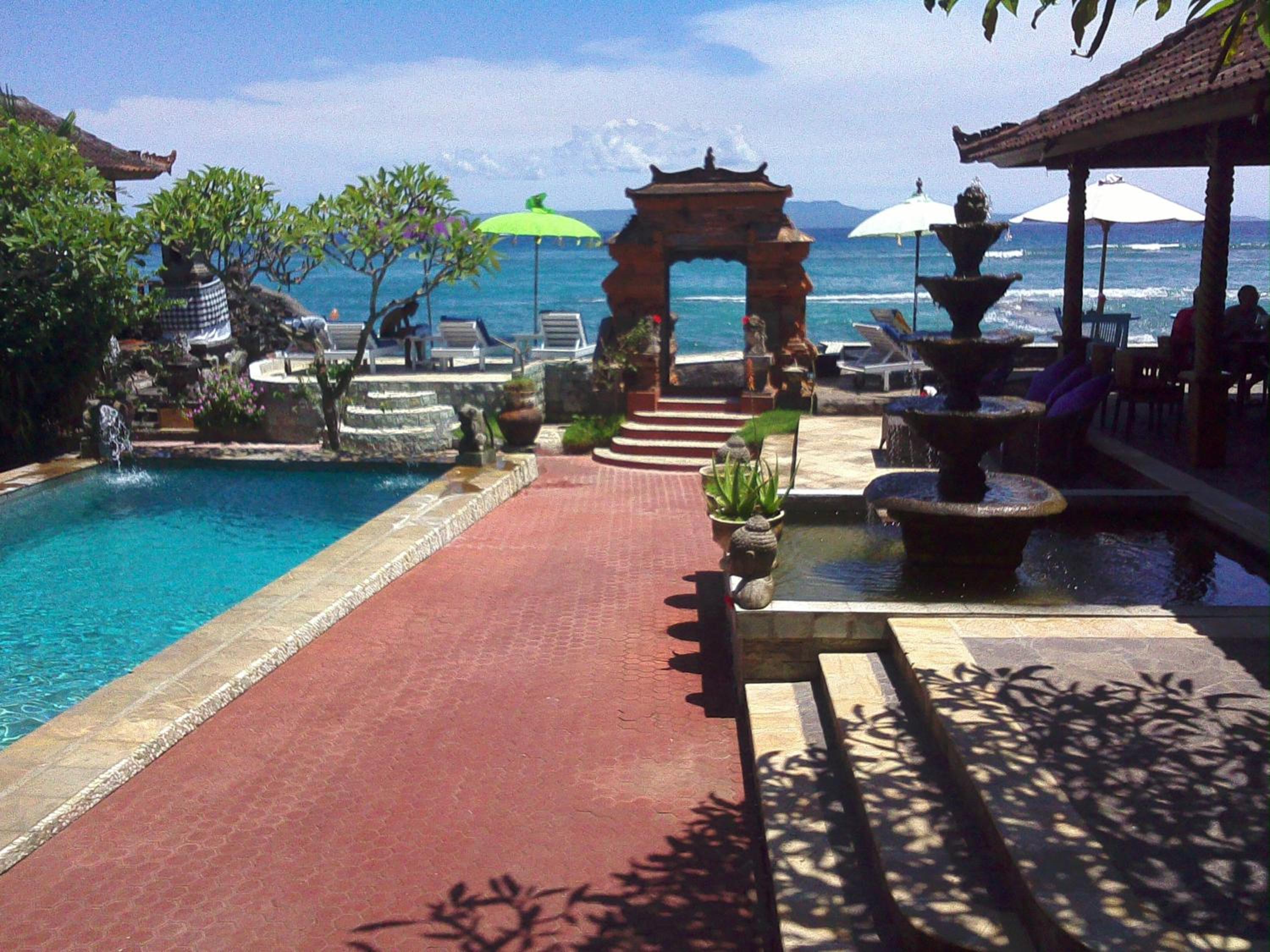 One-Bedroom Bungalow with Sea View - Photo 1