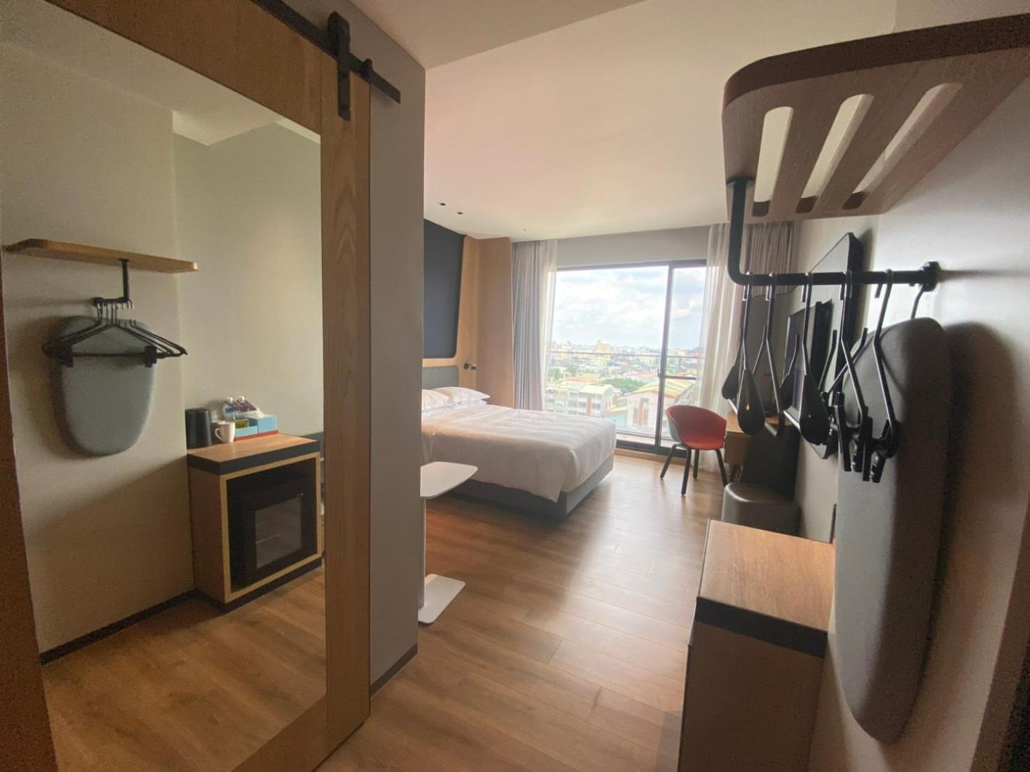 Standard Queen Room - Accessible - Photo 2