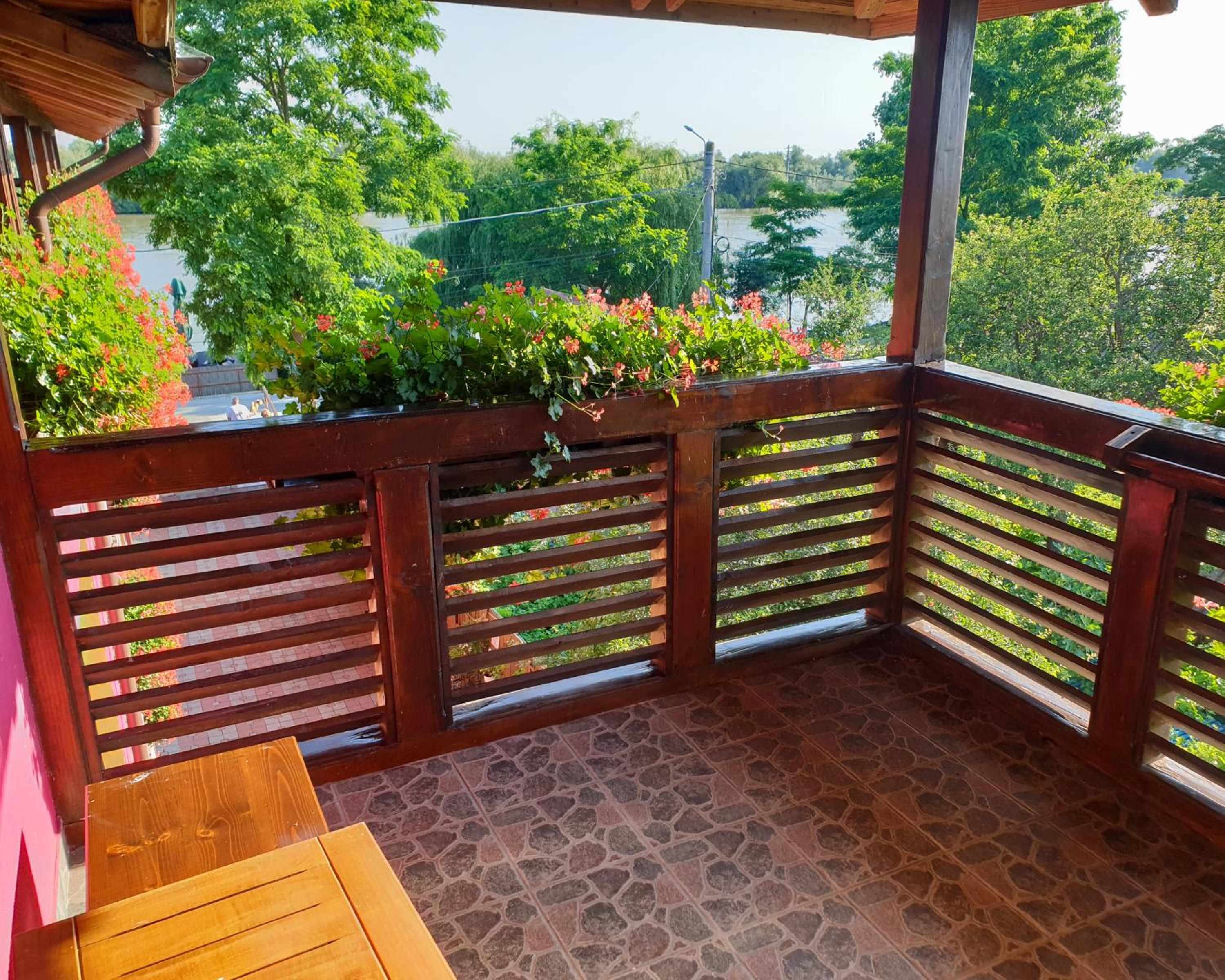 Deluxe Double Room with Balcony photo 2