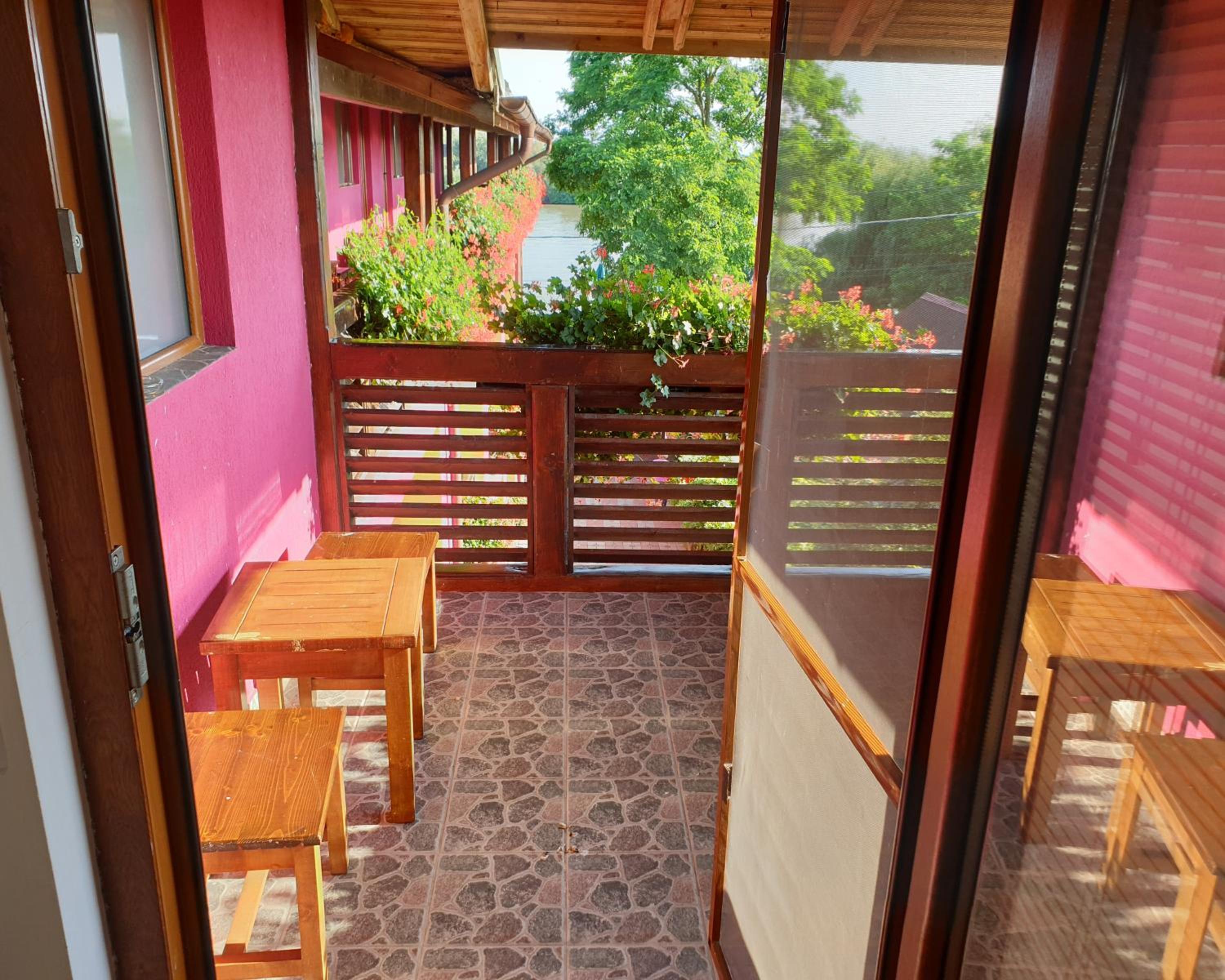 Deluxe Double Room with Balcony photo 3