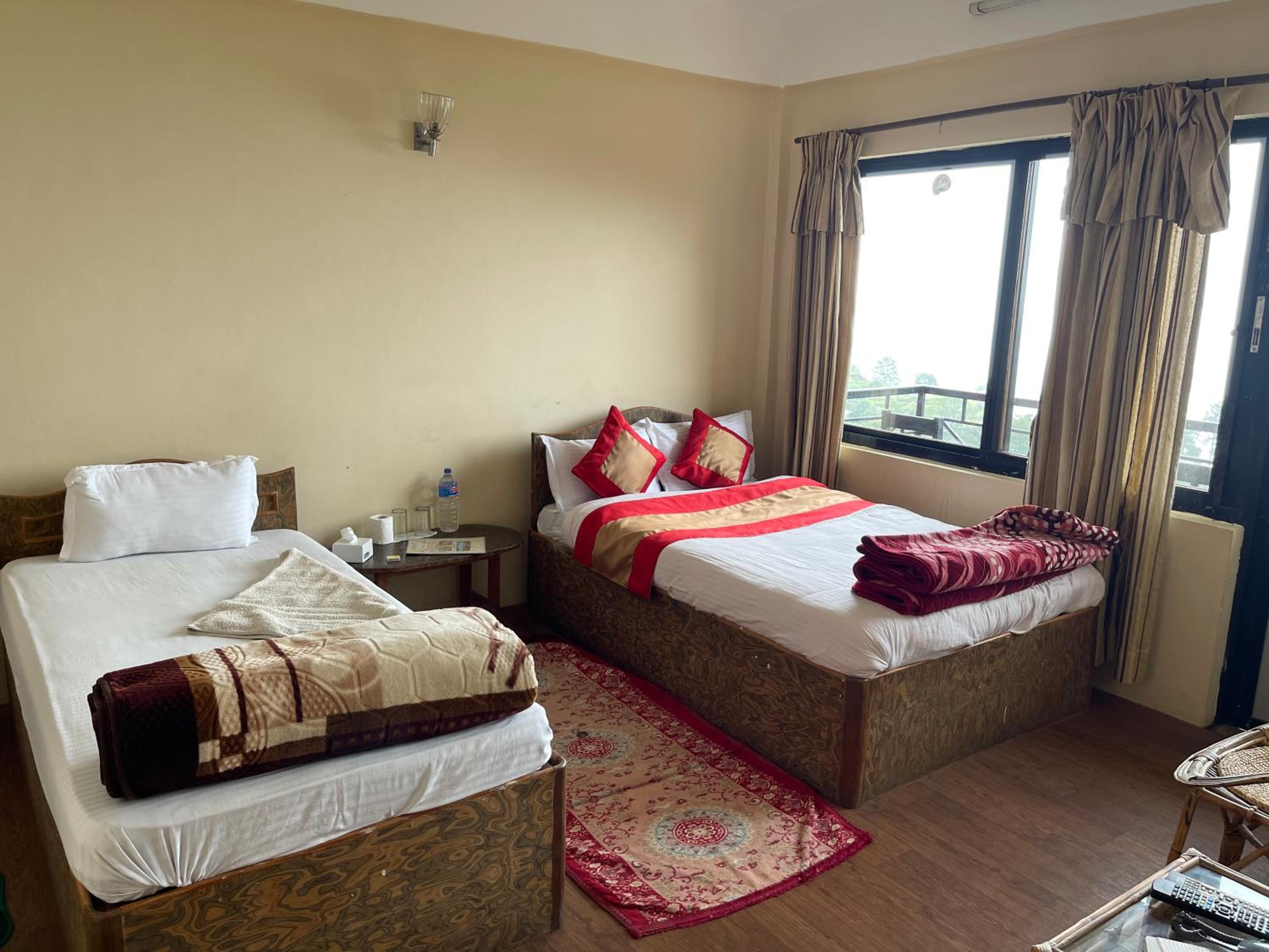 Double or Twin Room with Mountain View
