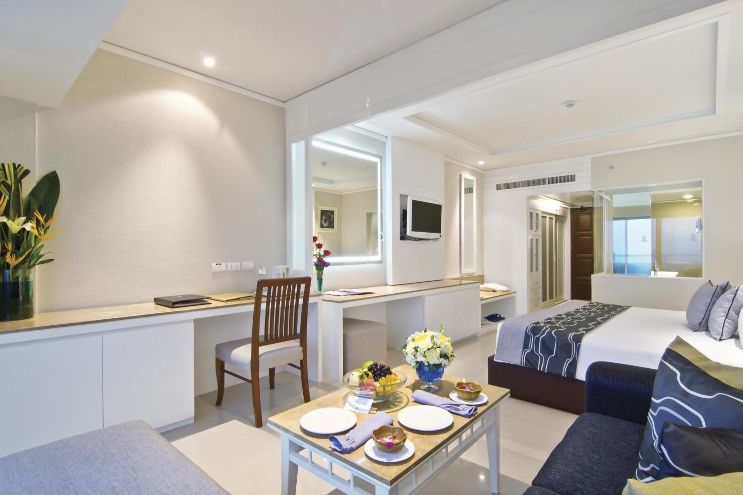 Mini Suite Plus Sea View King Bed
