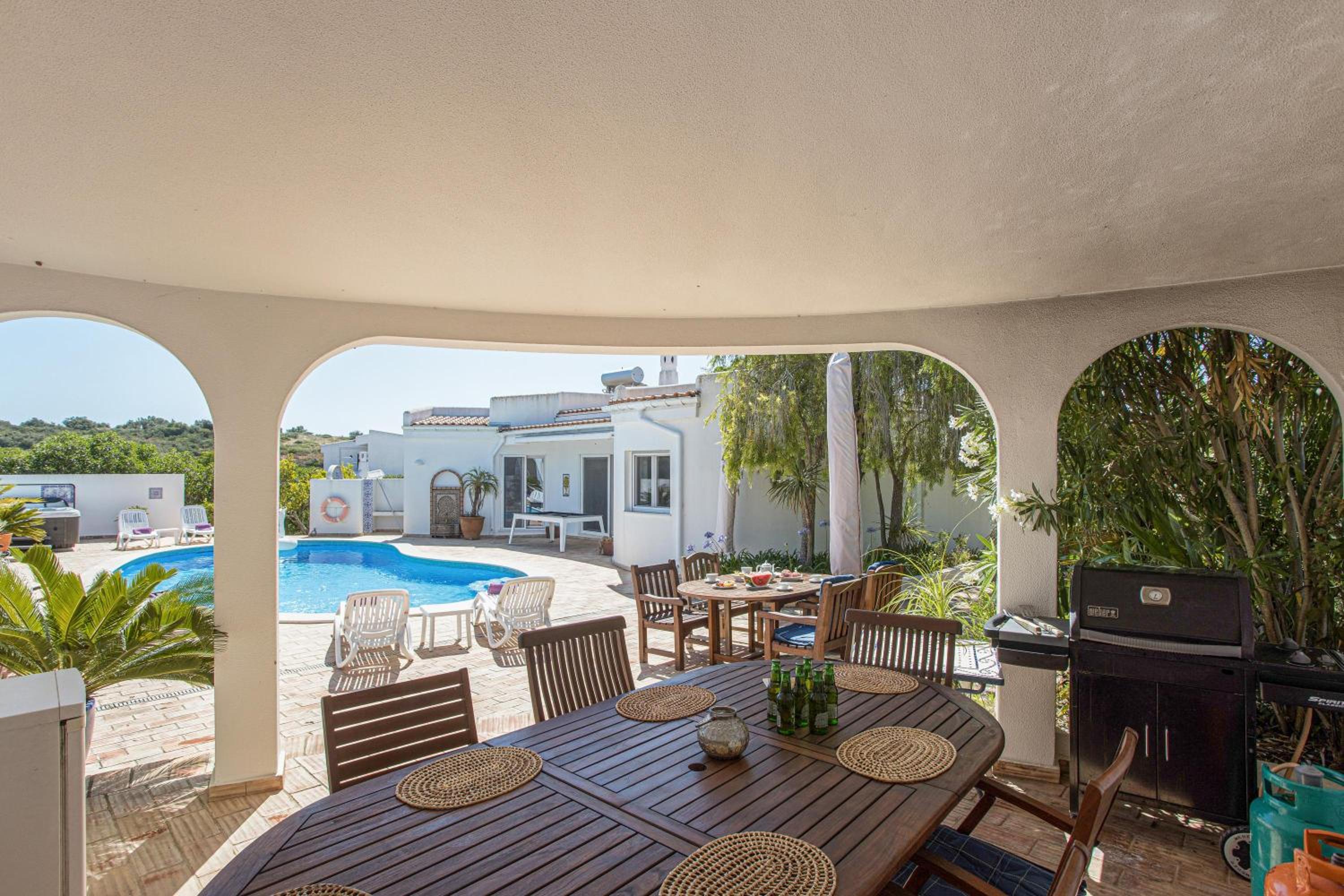 Villa with Garden View - Photo 13