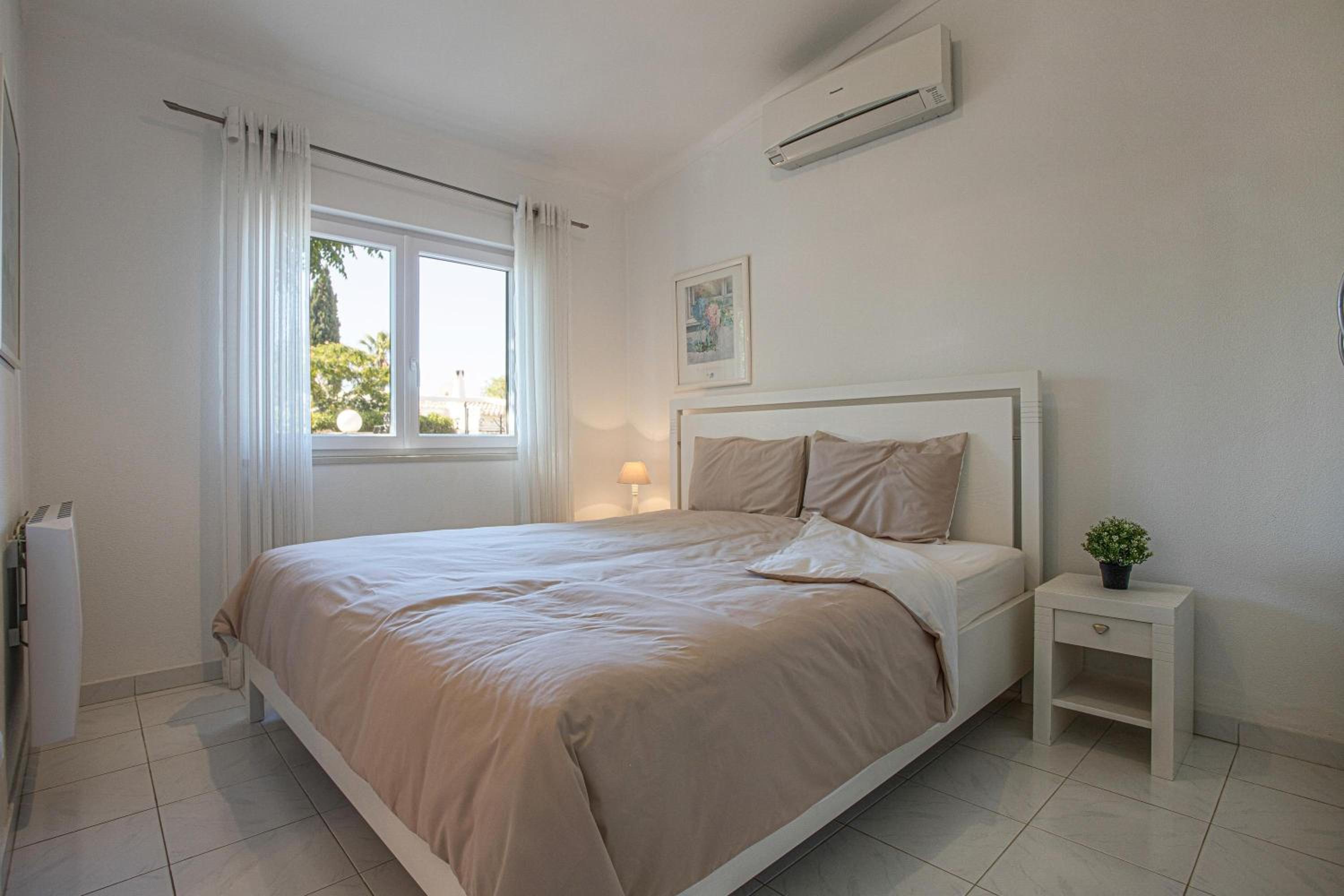Villa with Garden View - Photo 33