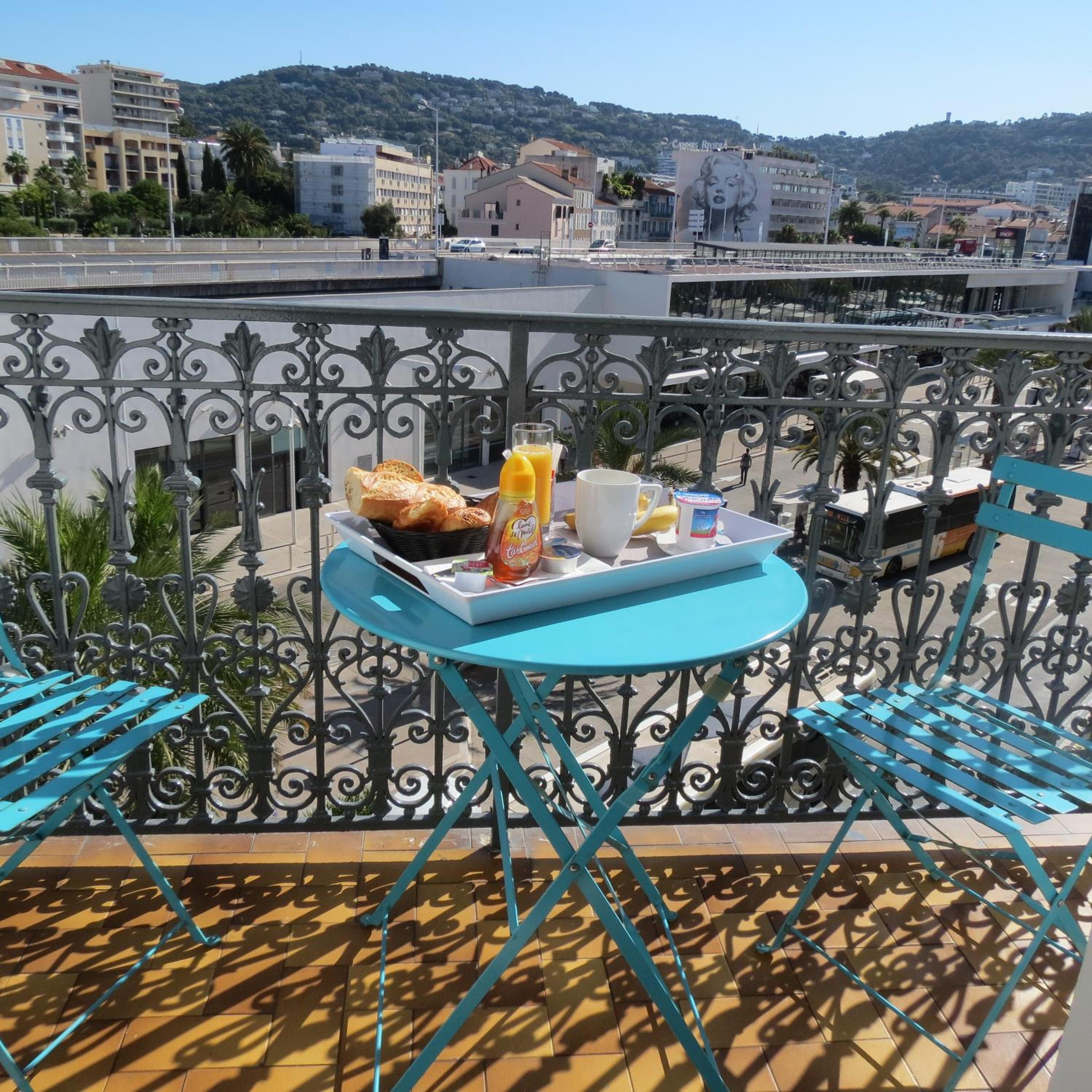 Double standard room with balcony - Photo 2