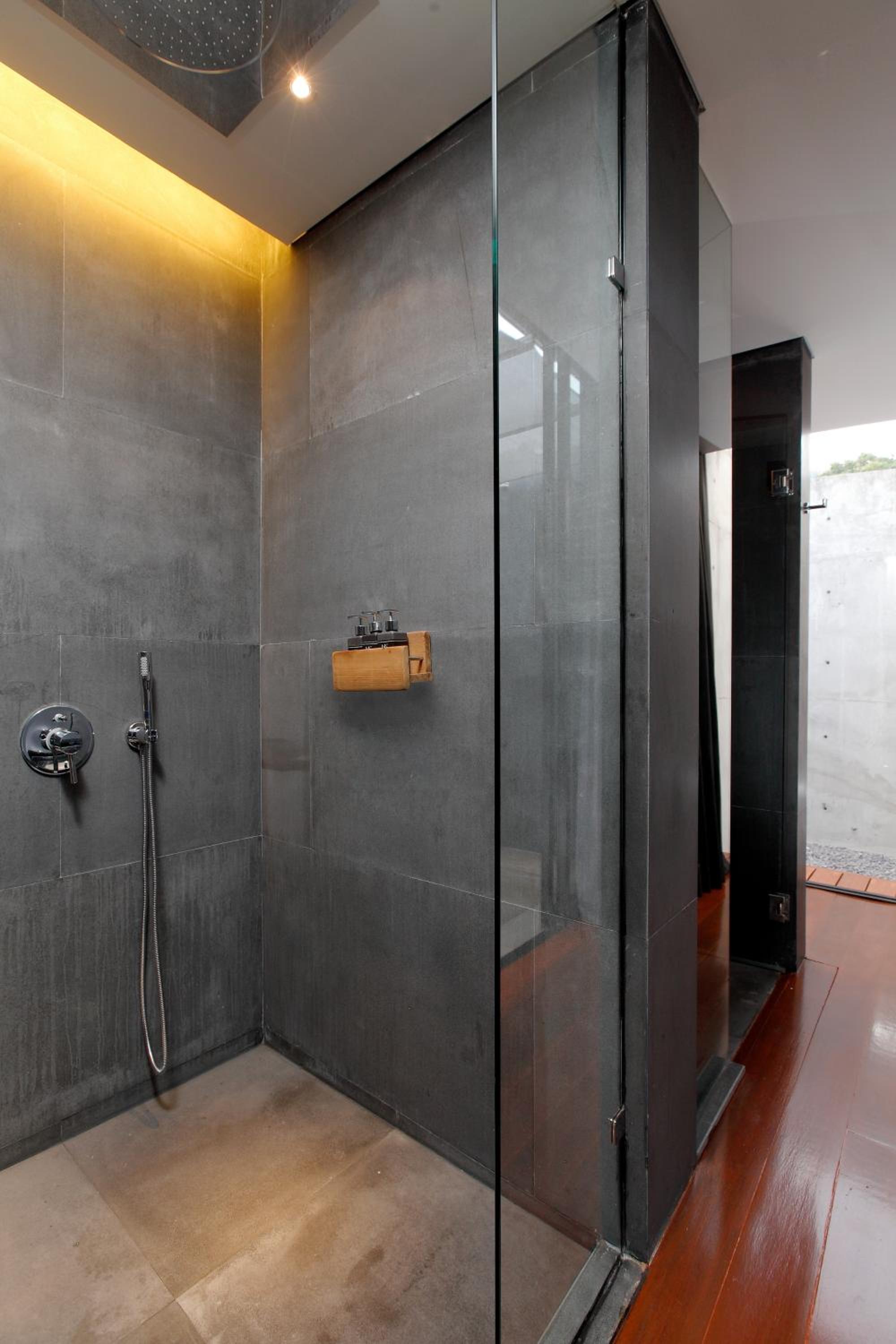 One Bedroom Pool Villa -Partial Sea View photo 2