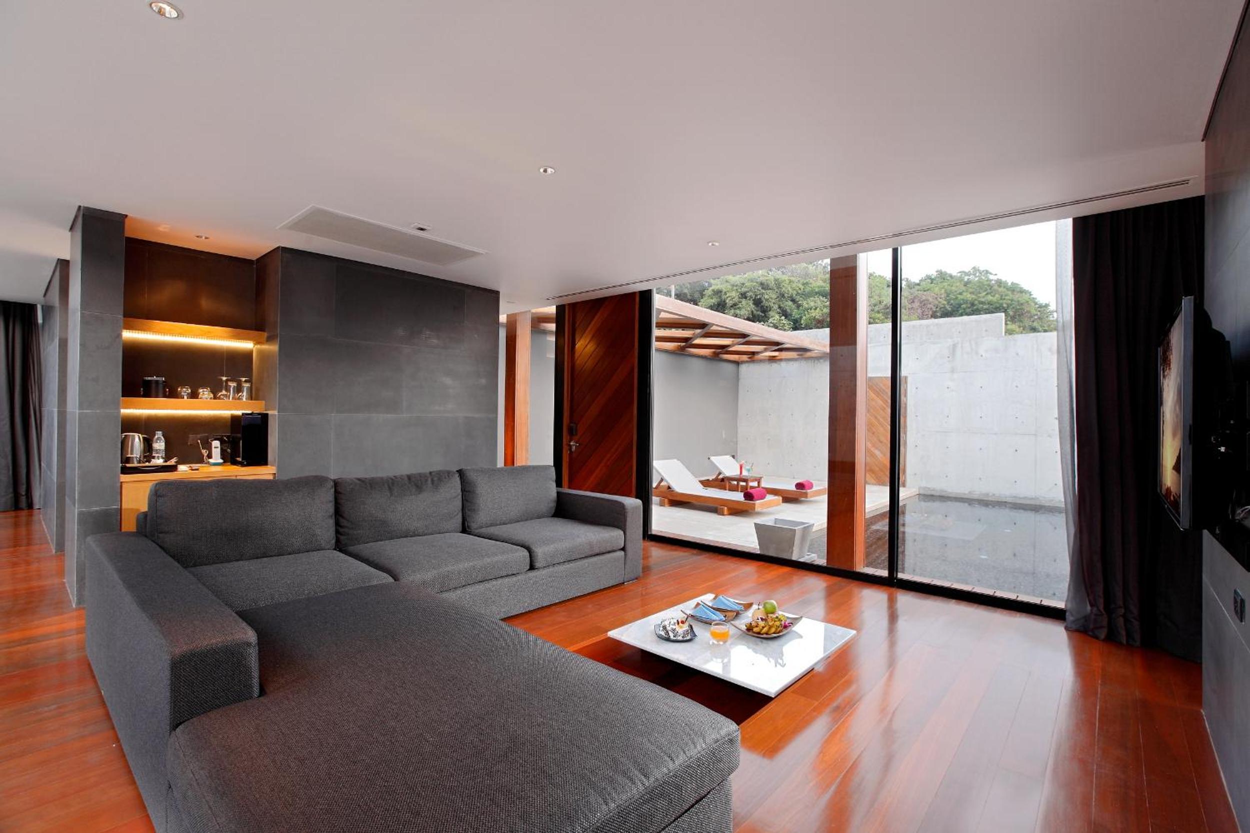 One Bedroom Pool Villa Twin Bed - Partial Seaview