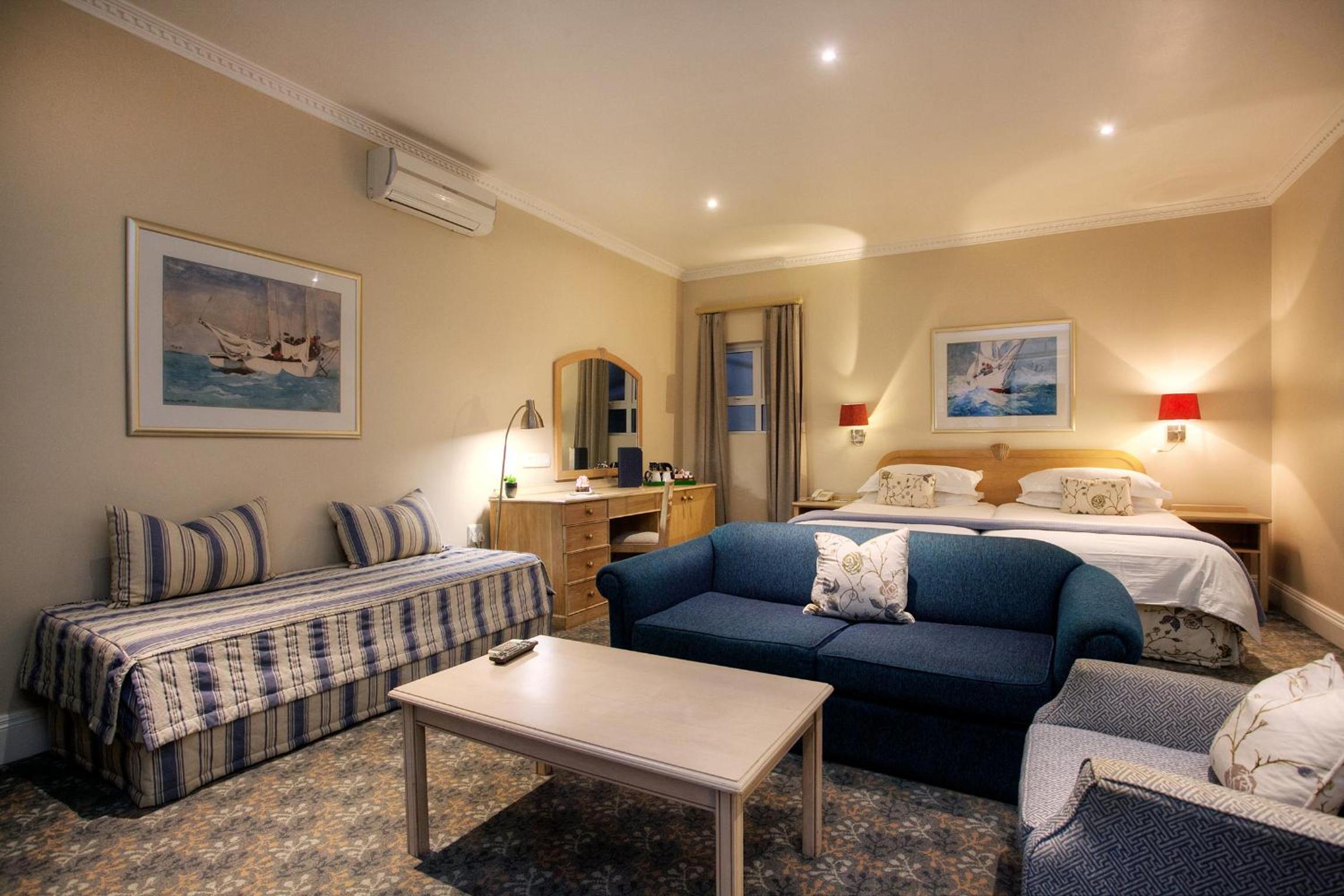 Executive Twin Room thumbnail 5