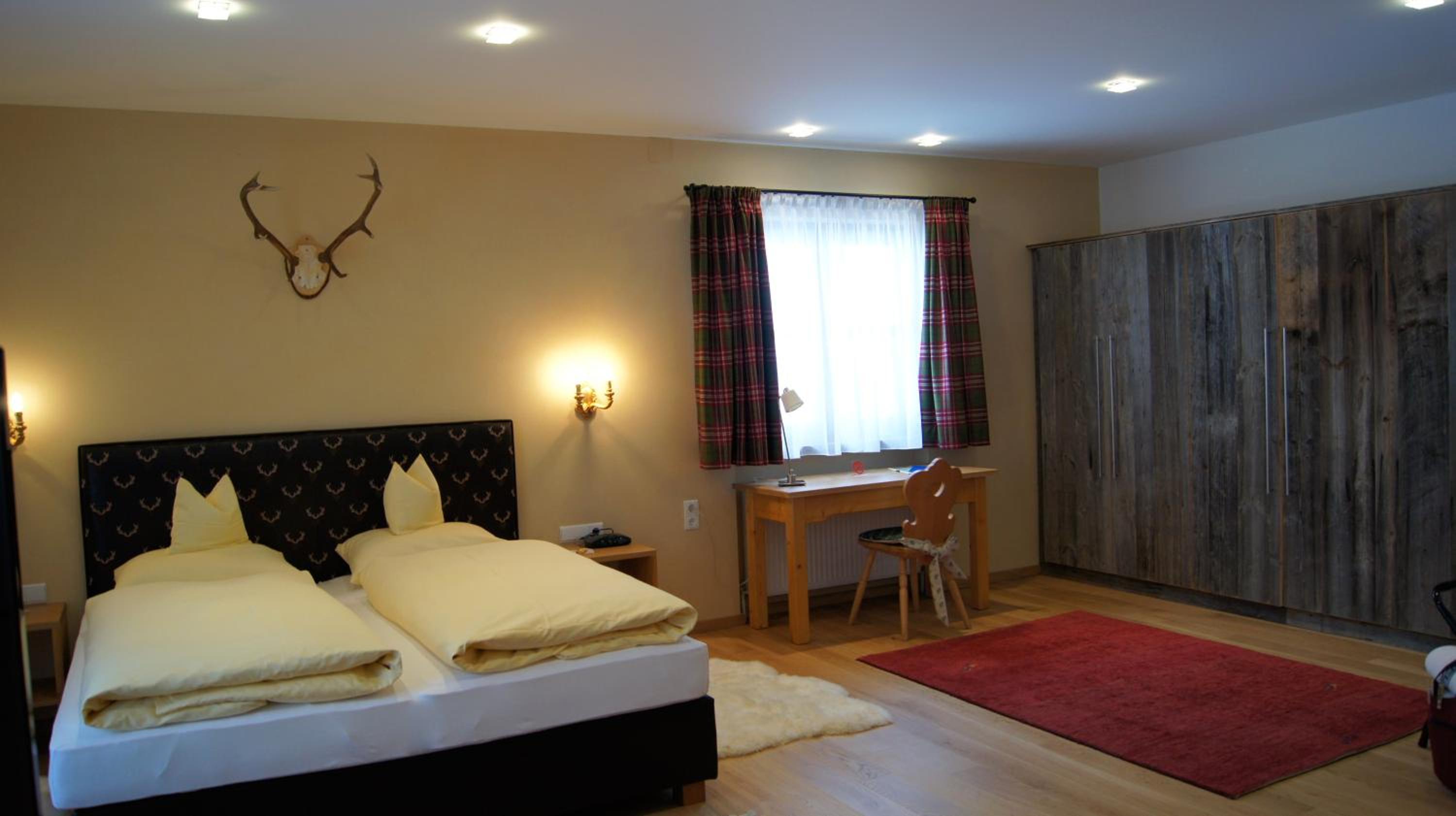 Suite - Photo 5