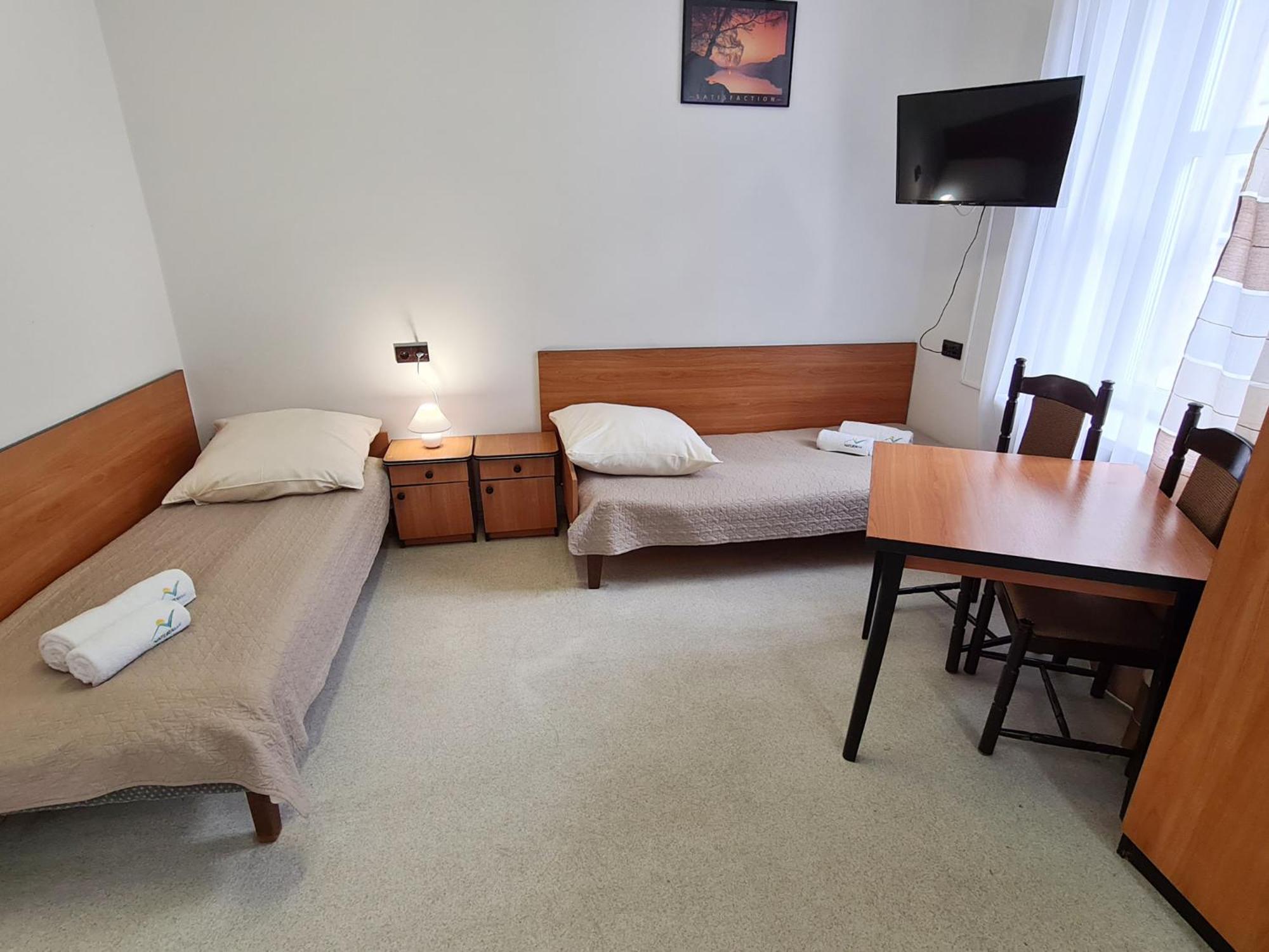 Double Room with Private Bathroom - Photo 1