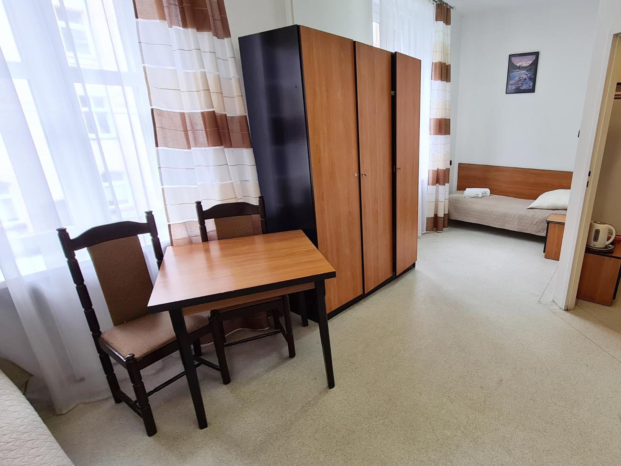 Triple Room with Bathroom - Photo 6