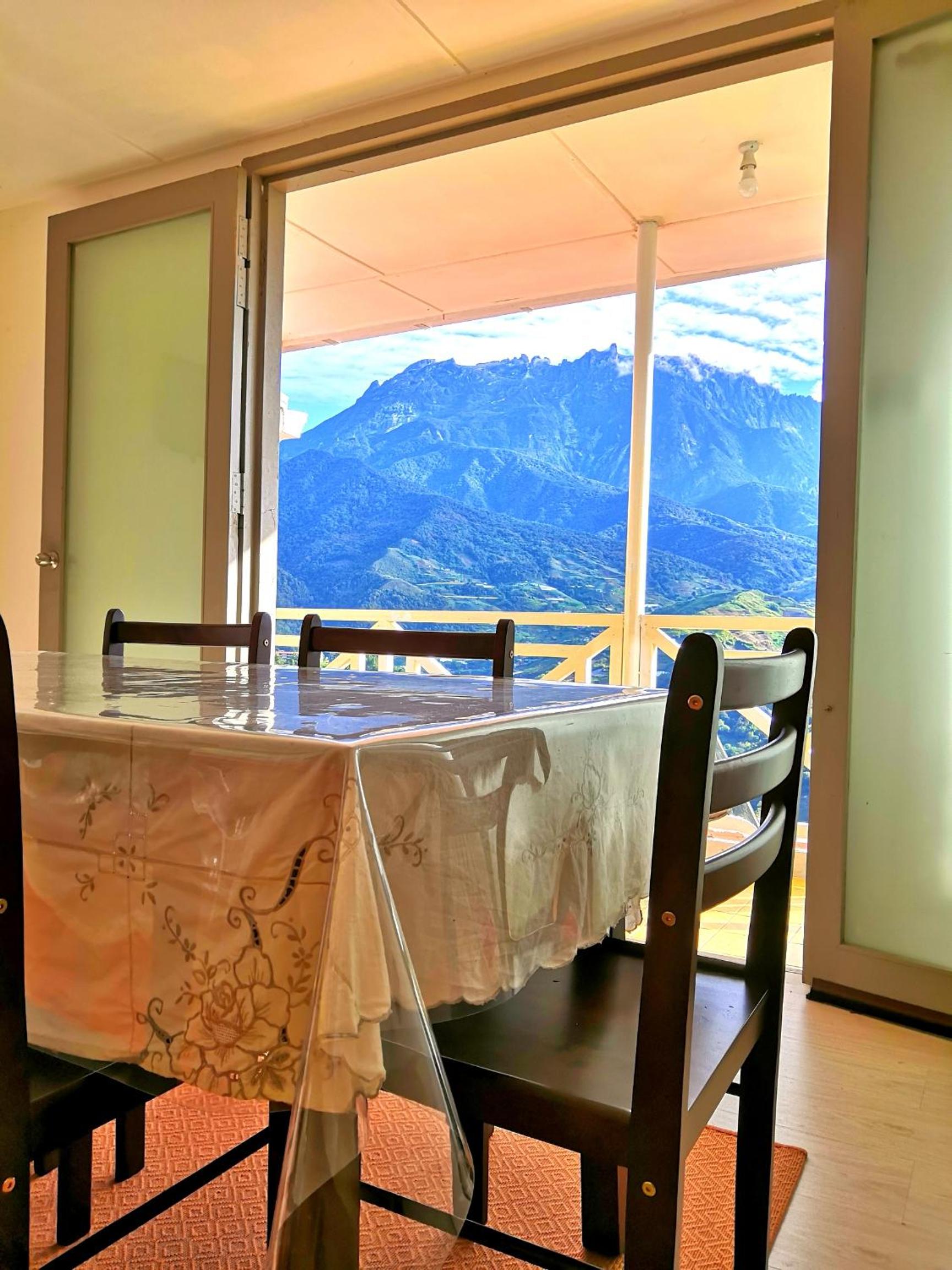 Twin Room with Mountain View photo 3
