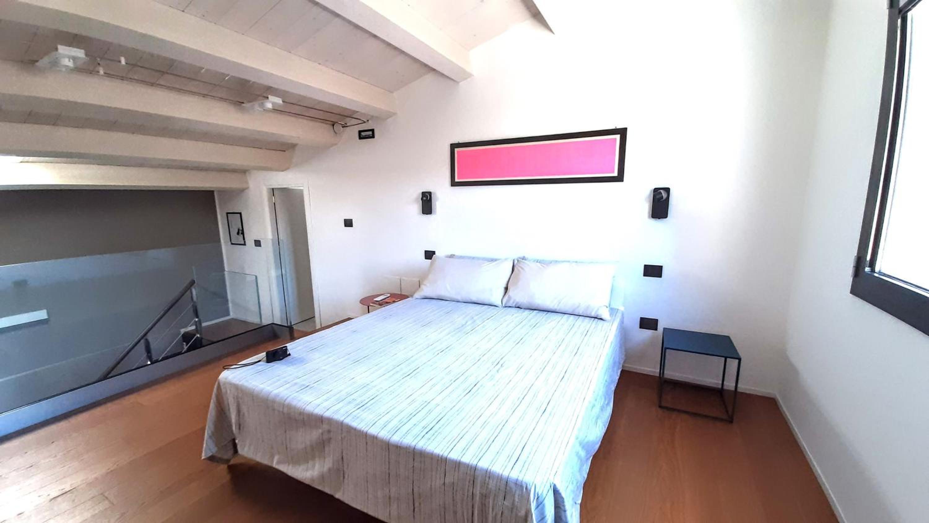 One-Bedroom Apartment - Photo 1