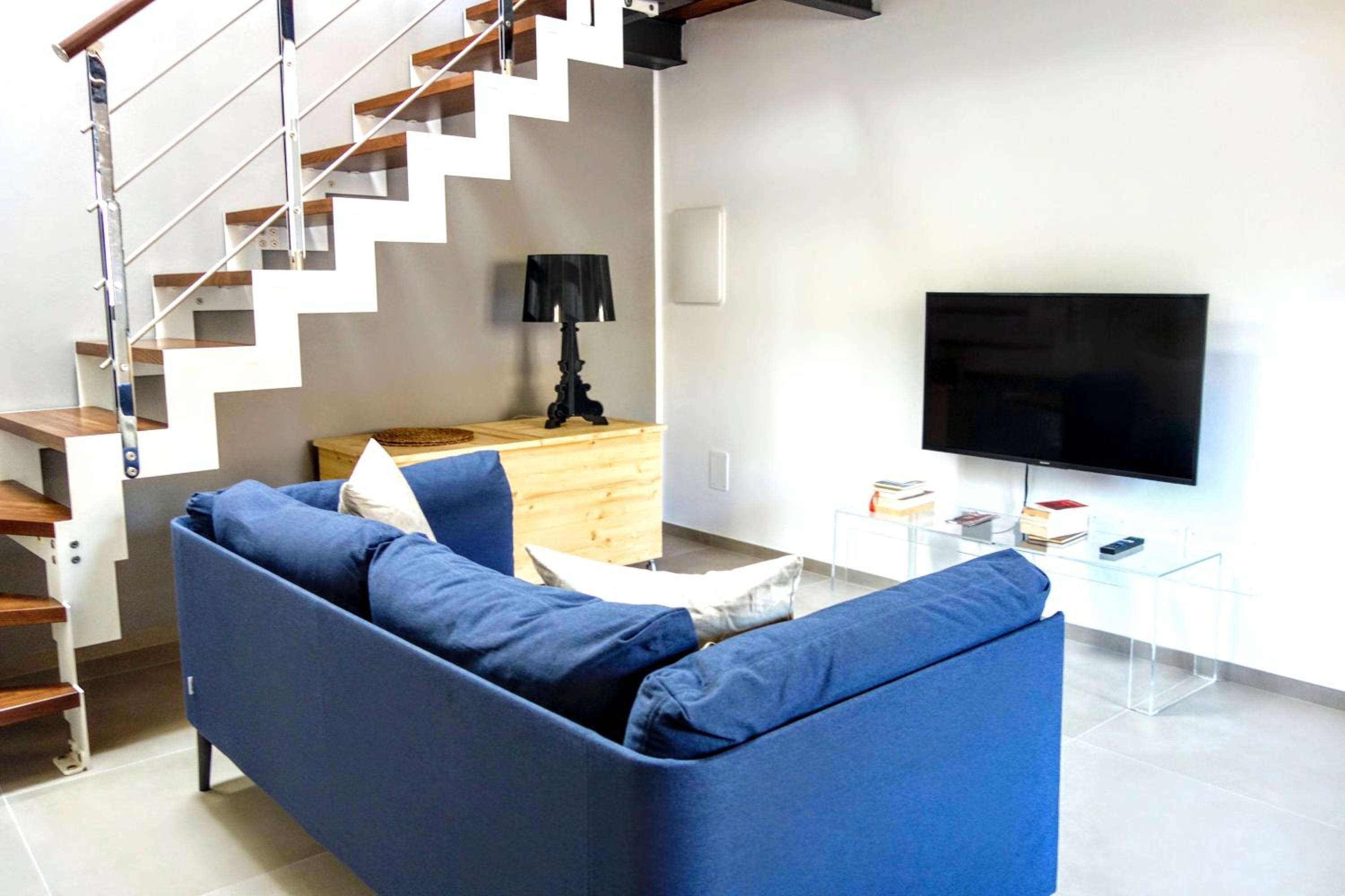 One-Bedroom Apartment - Photo 8