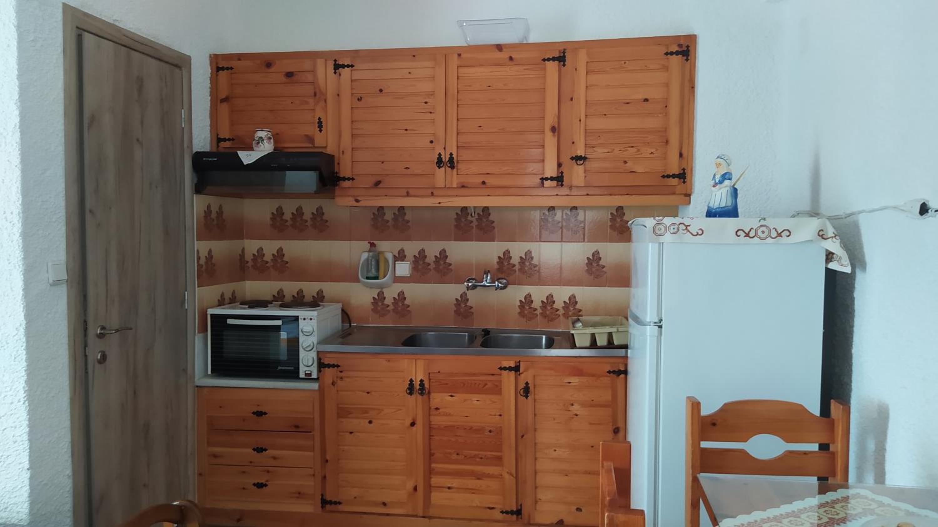 Apartment with Sea View - Photo 5