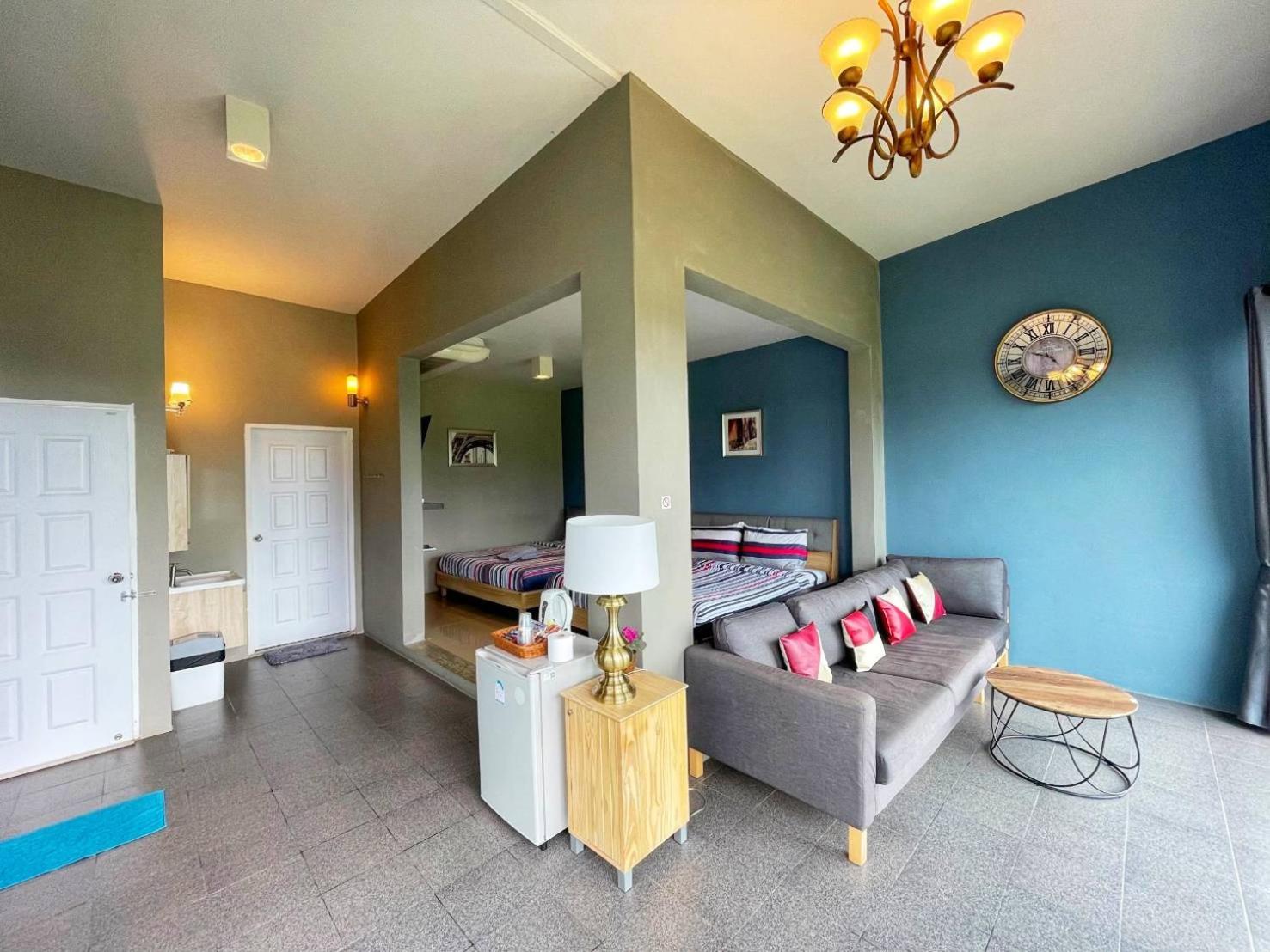 Quadruple Room with Mountain View photo 3