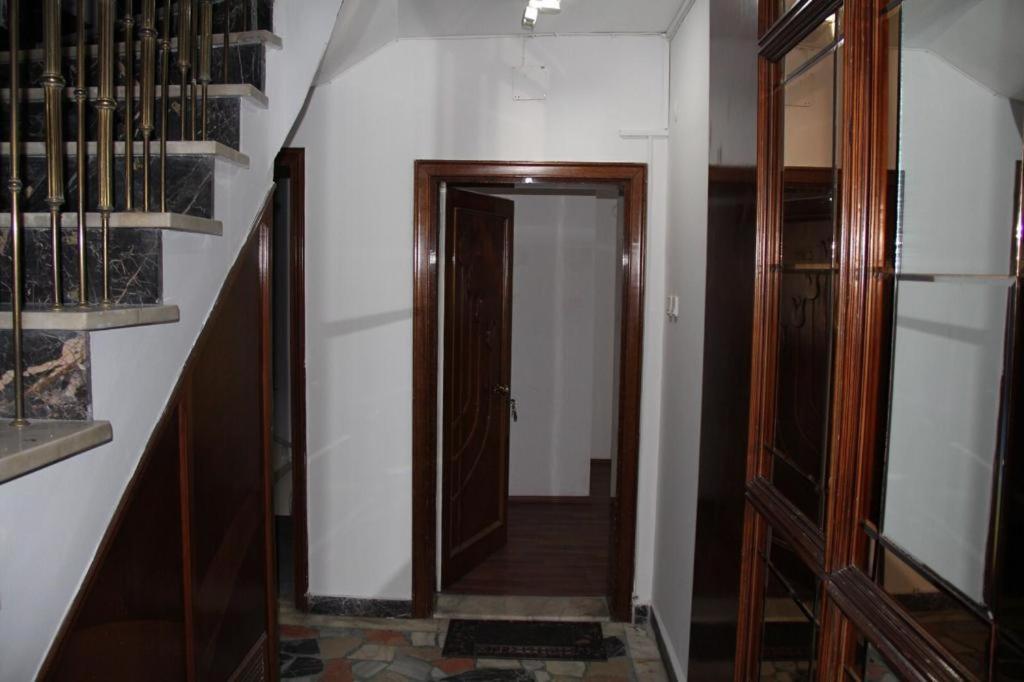 Deluxe Apartment photo 2