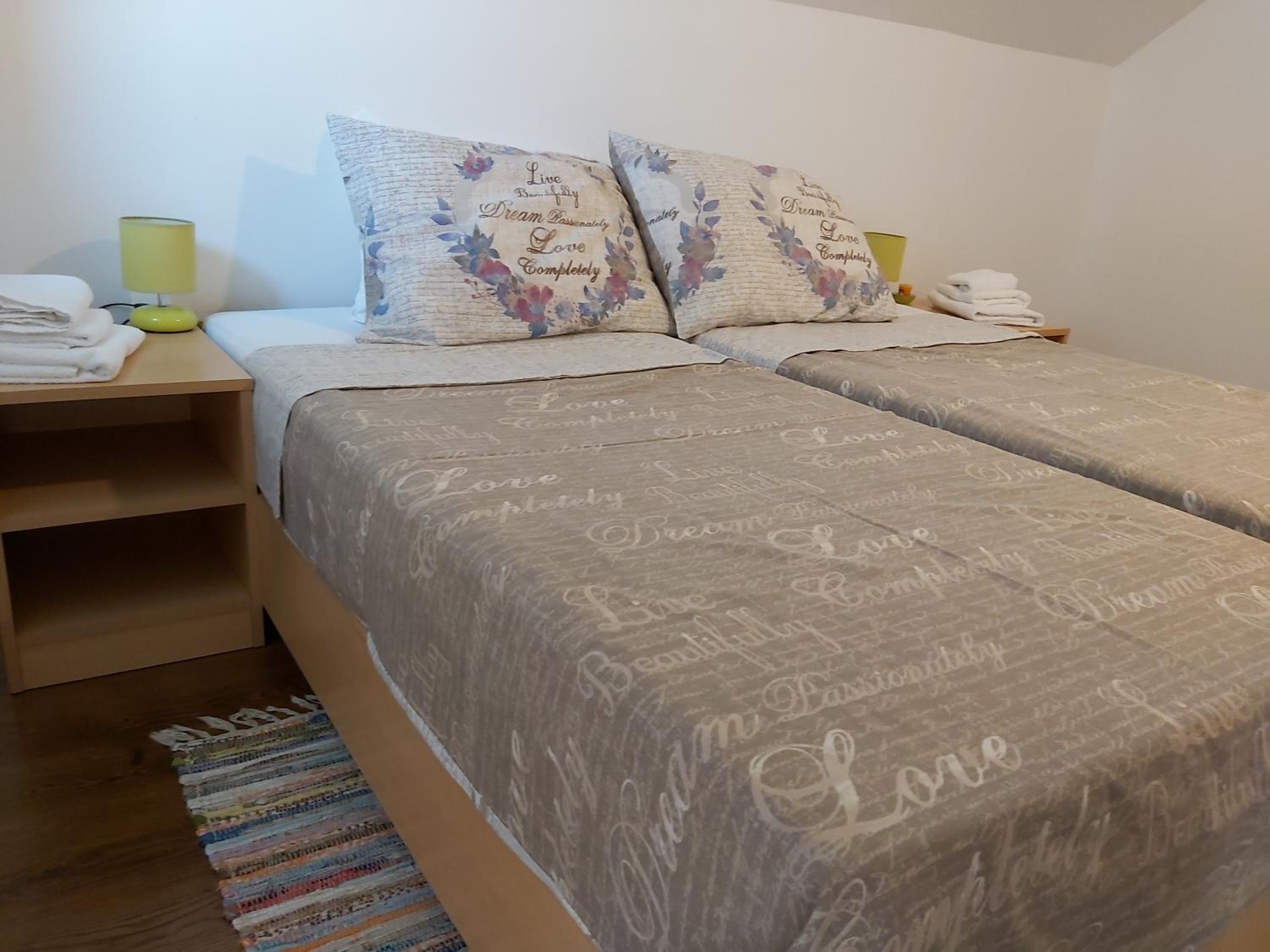 Double or Twin Room with View - Photo 7