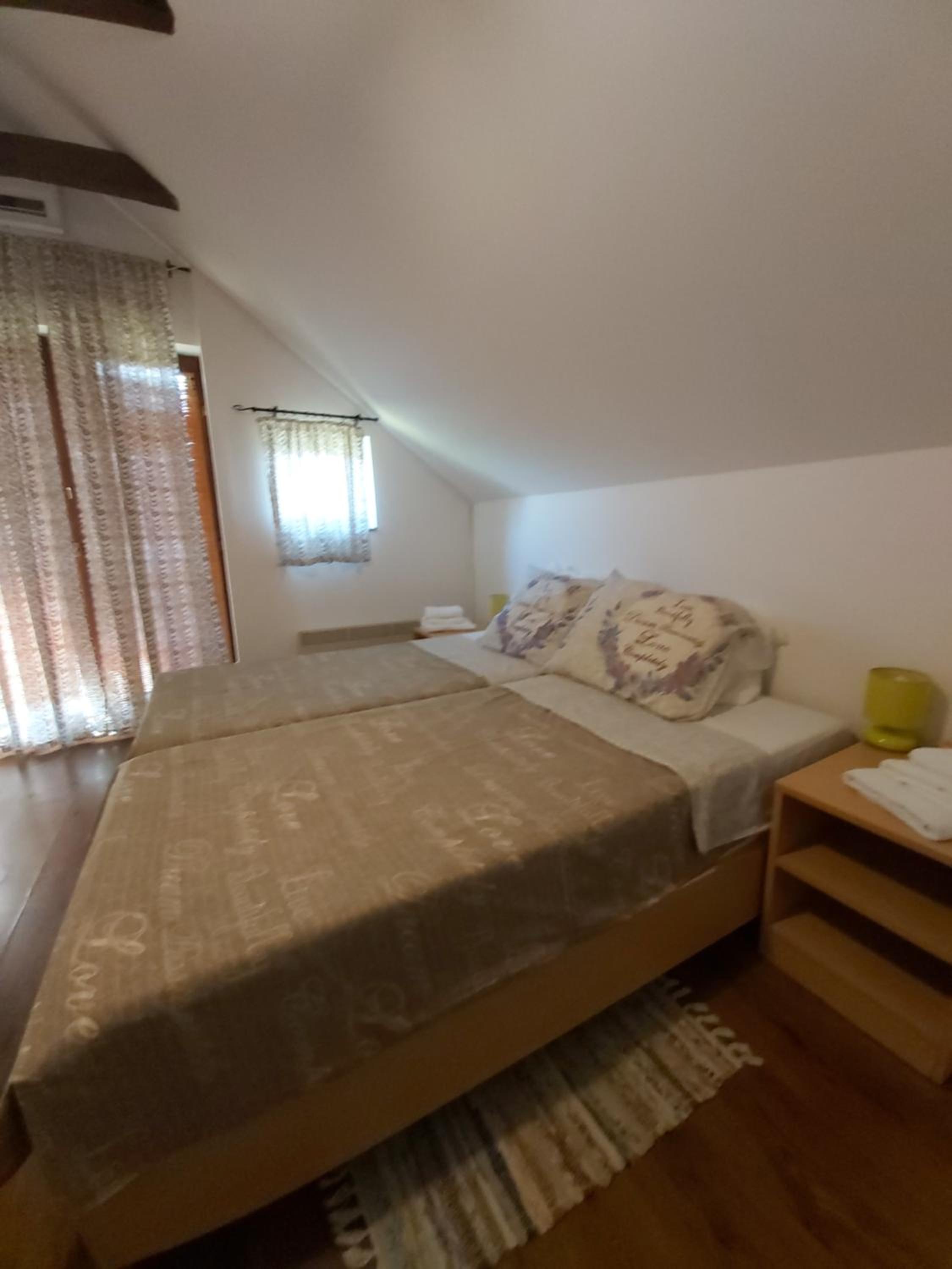Double or Twin Room with View - Photo 4