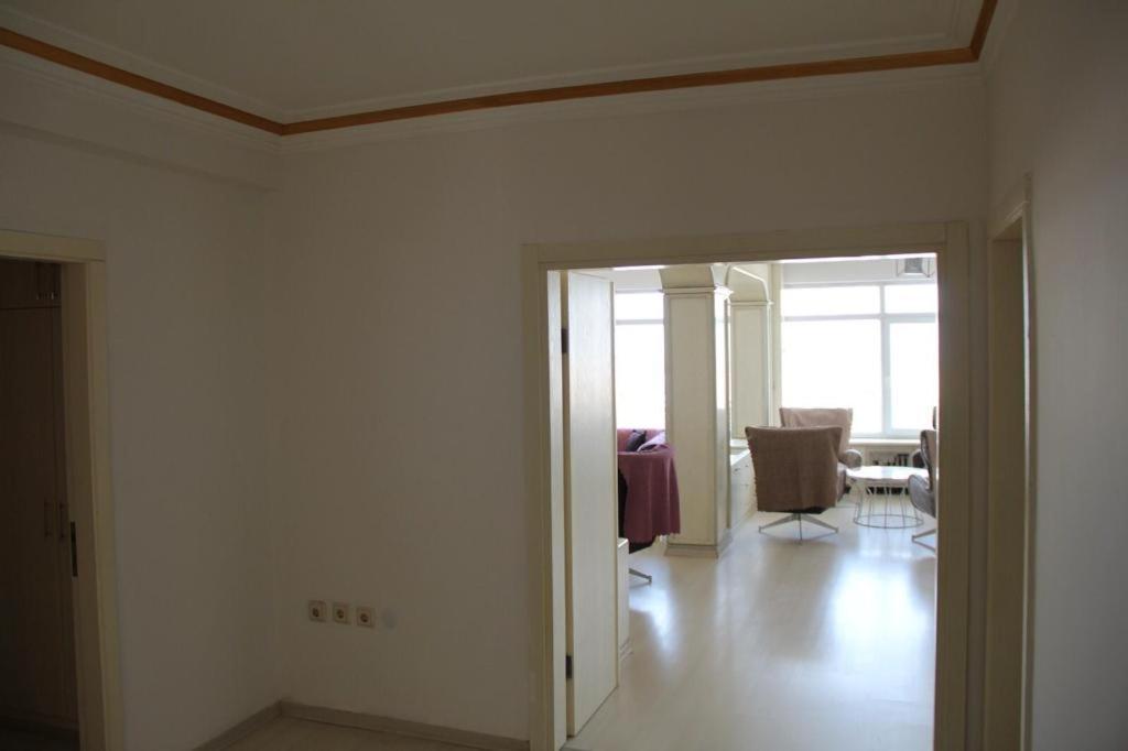 Deluxe Apartment photo 3