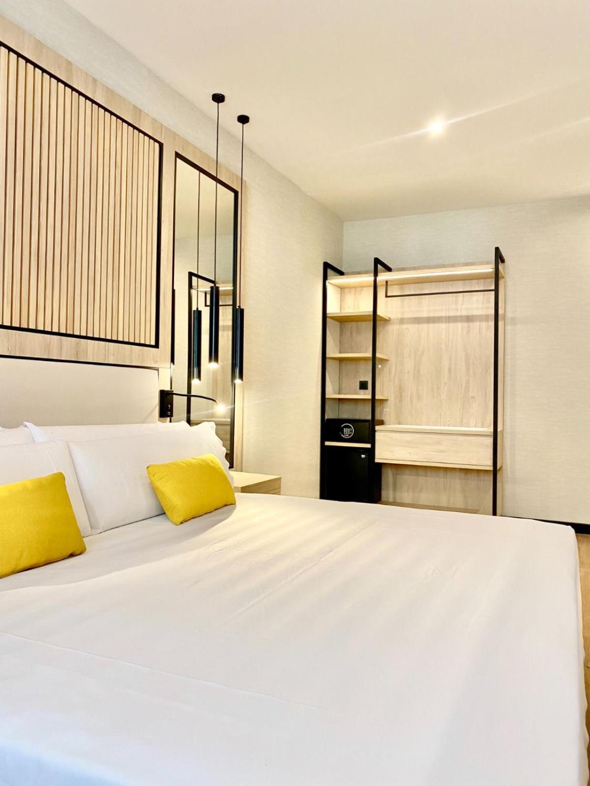 Double or Twin Room - Photo 2