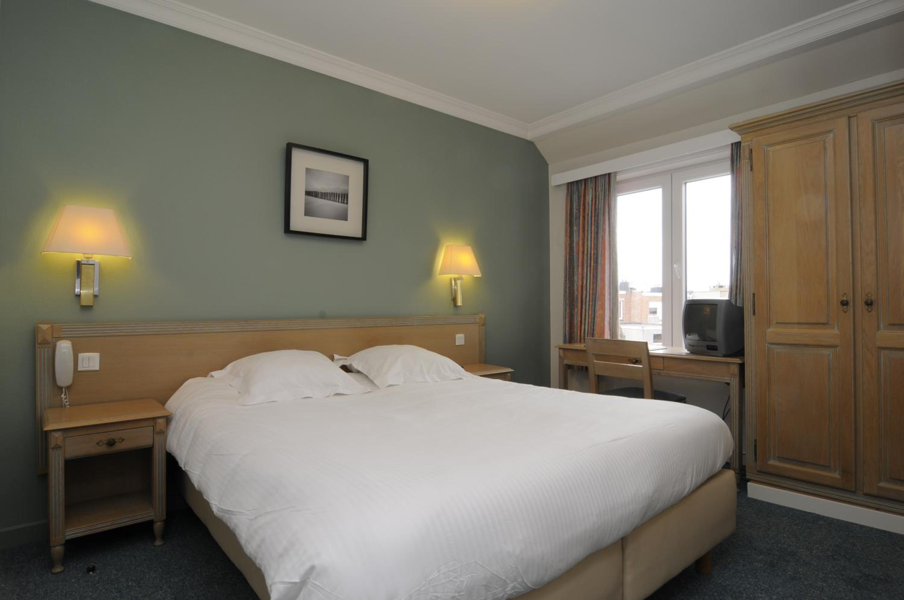 Double Room - Photo 7