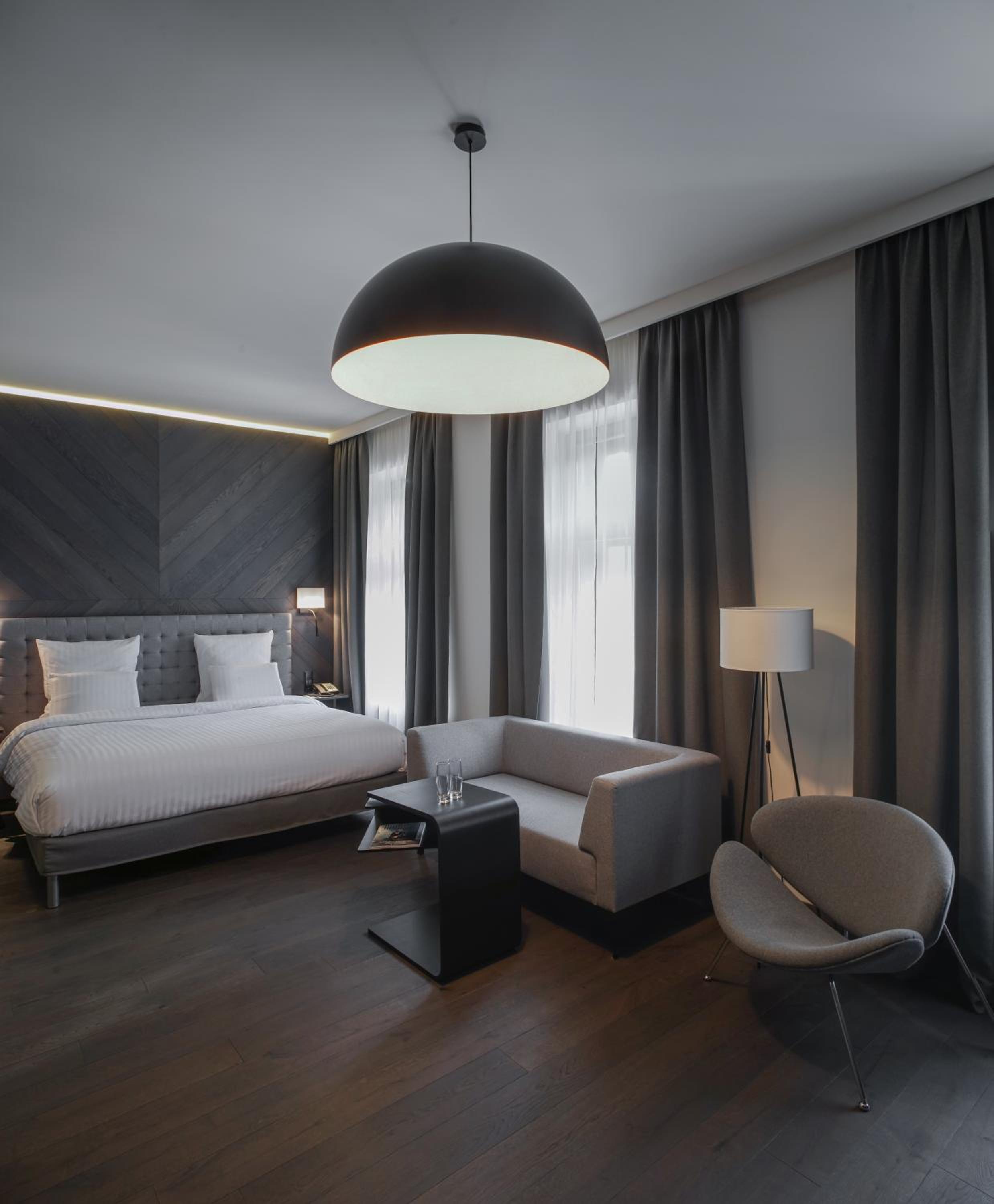 Premium Deluxe Room with Park View - Photo 8