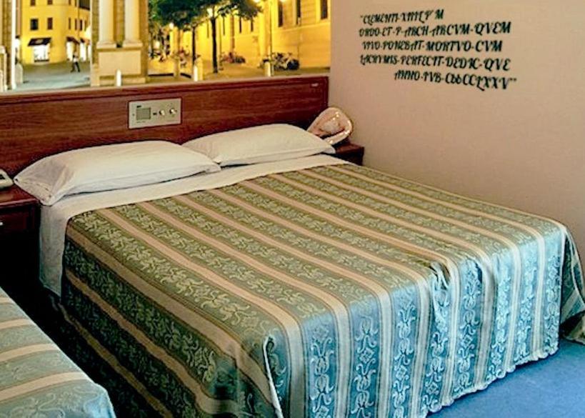 Standard Double or Twin Room with Balcony photo 2