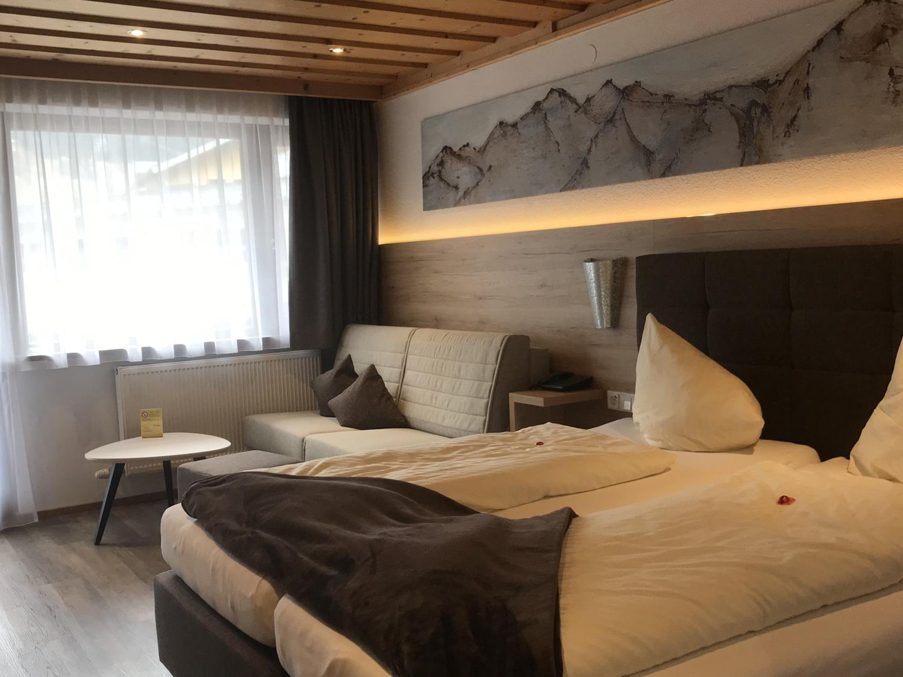 Large Double Room photo 2