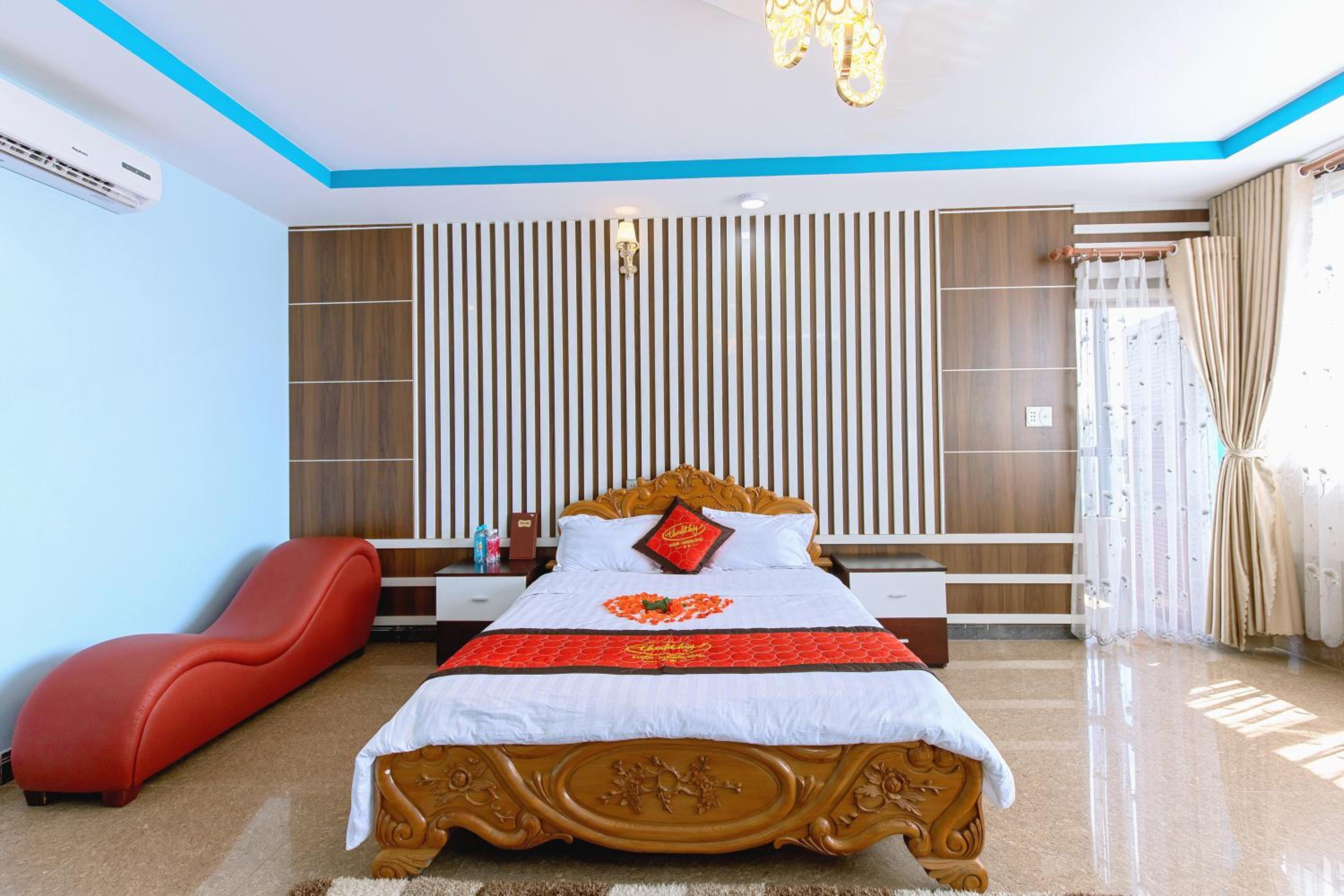 King Room with Lake View photo 2