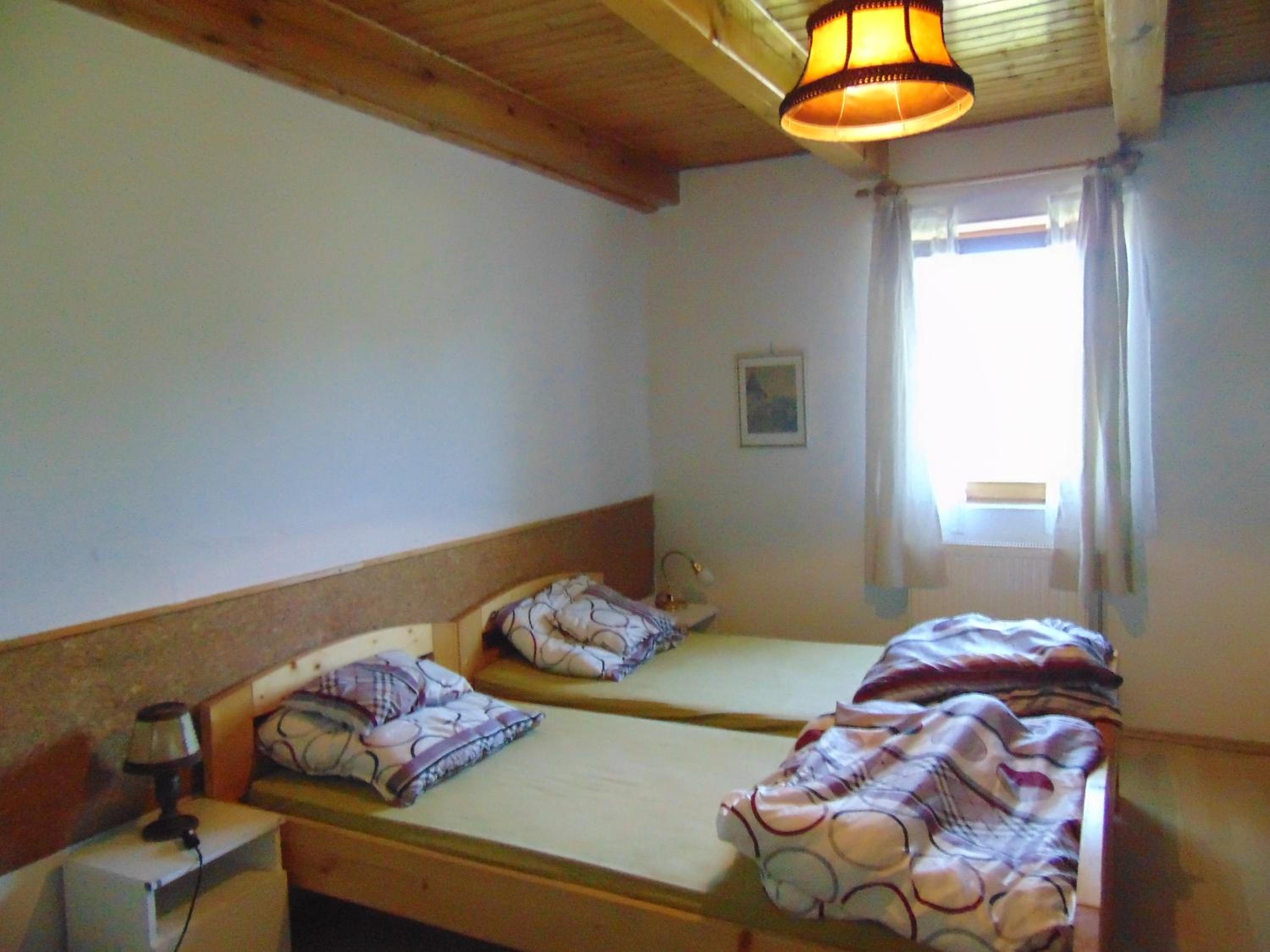 Twin Room with Bathroom photo 1