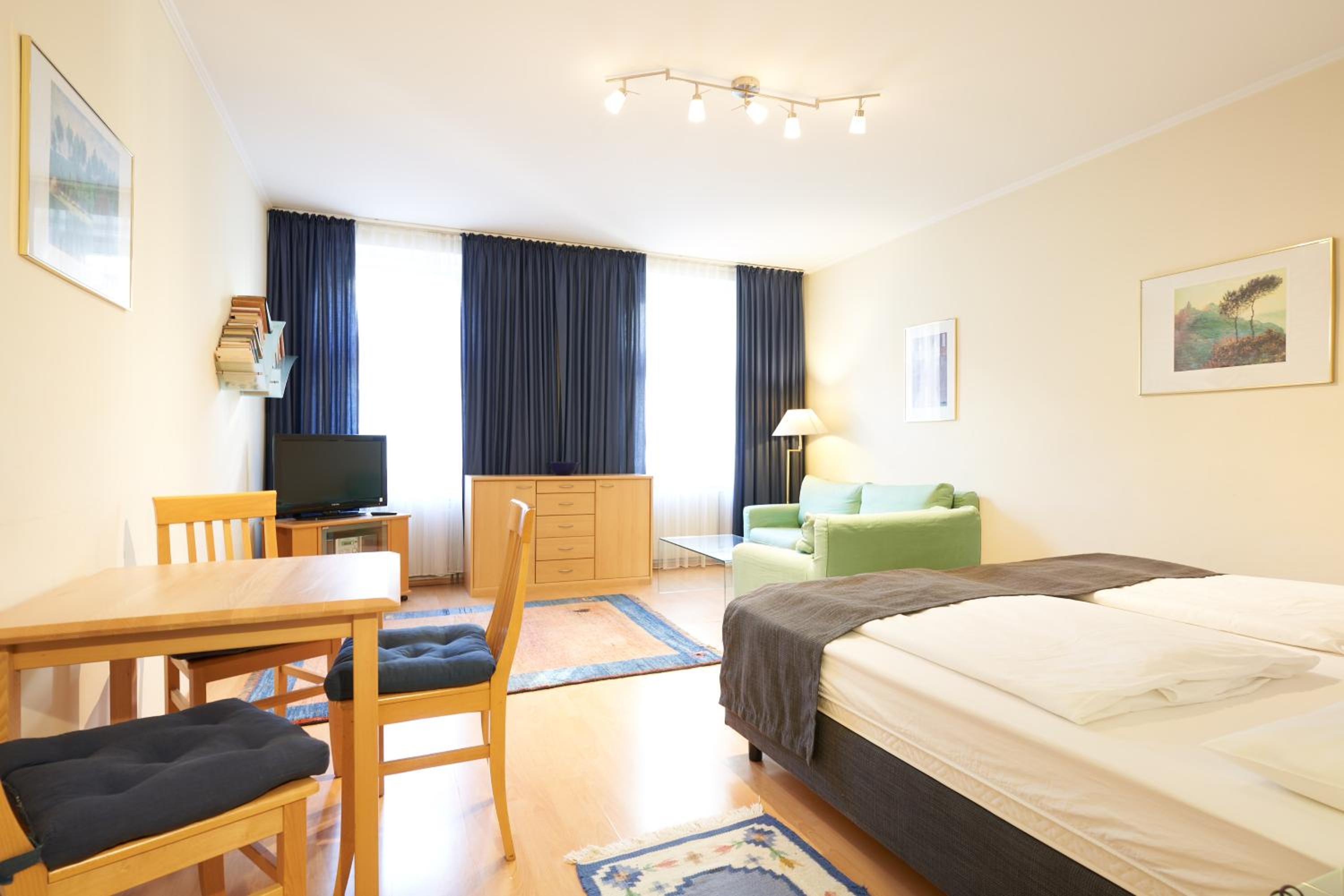 One-Bedroom Apartment