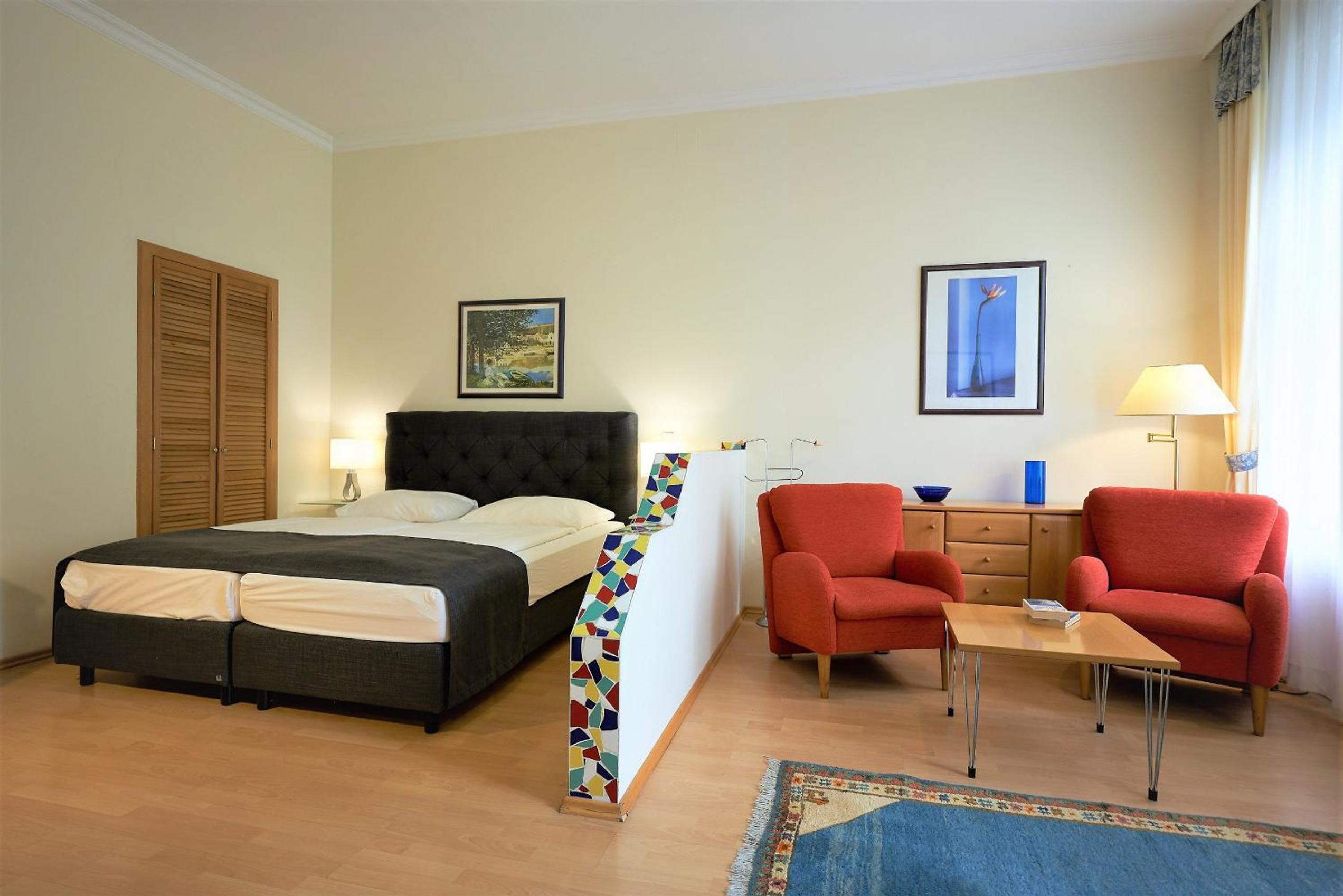 Studio Apartment