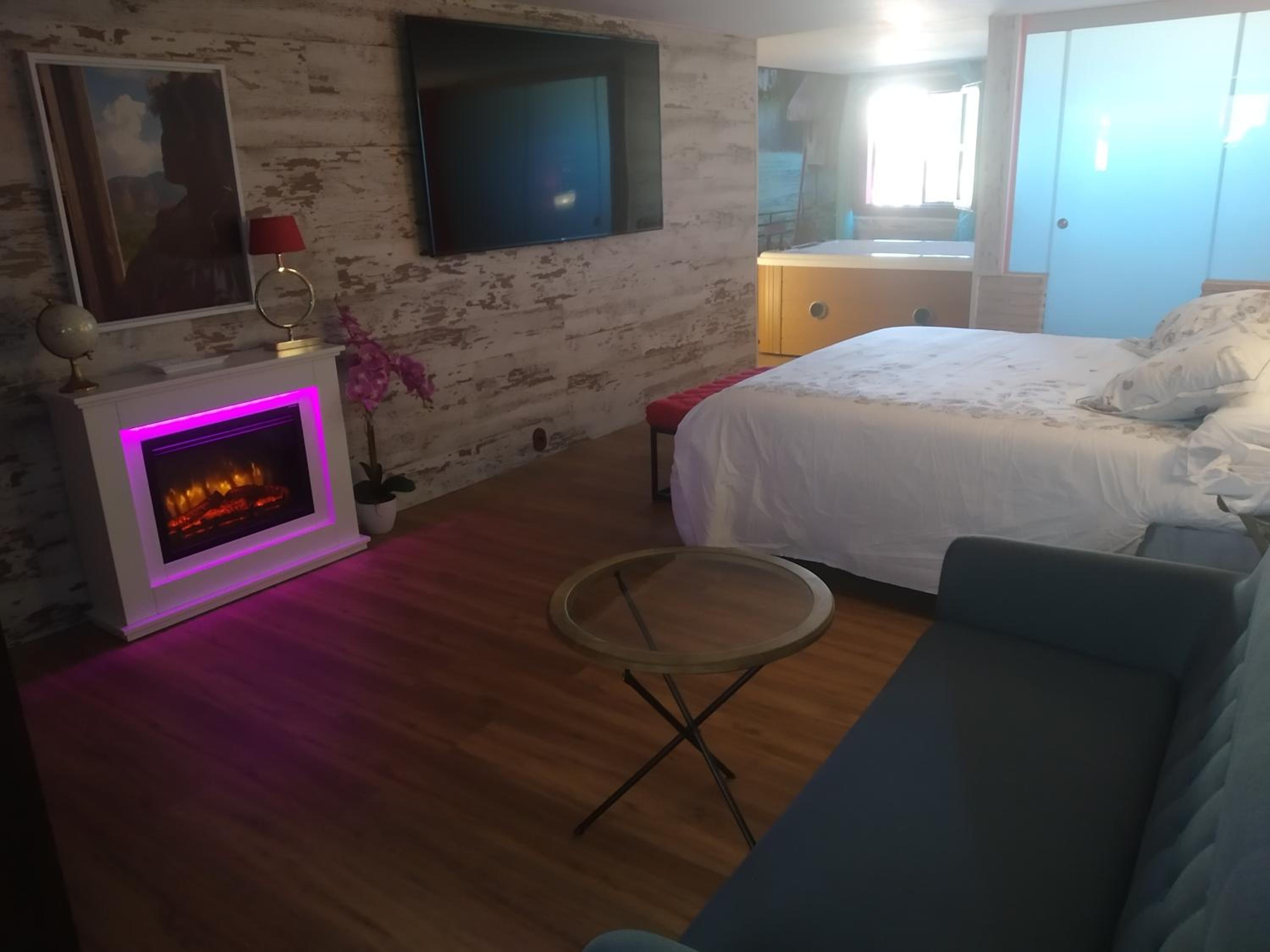 King Room with Spa Bath - Photo 11