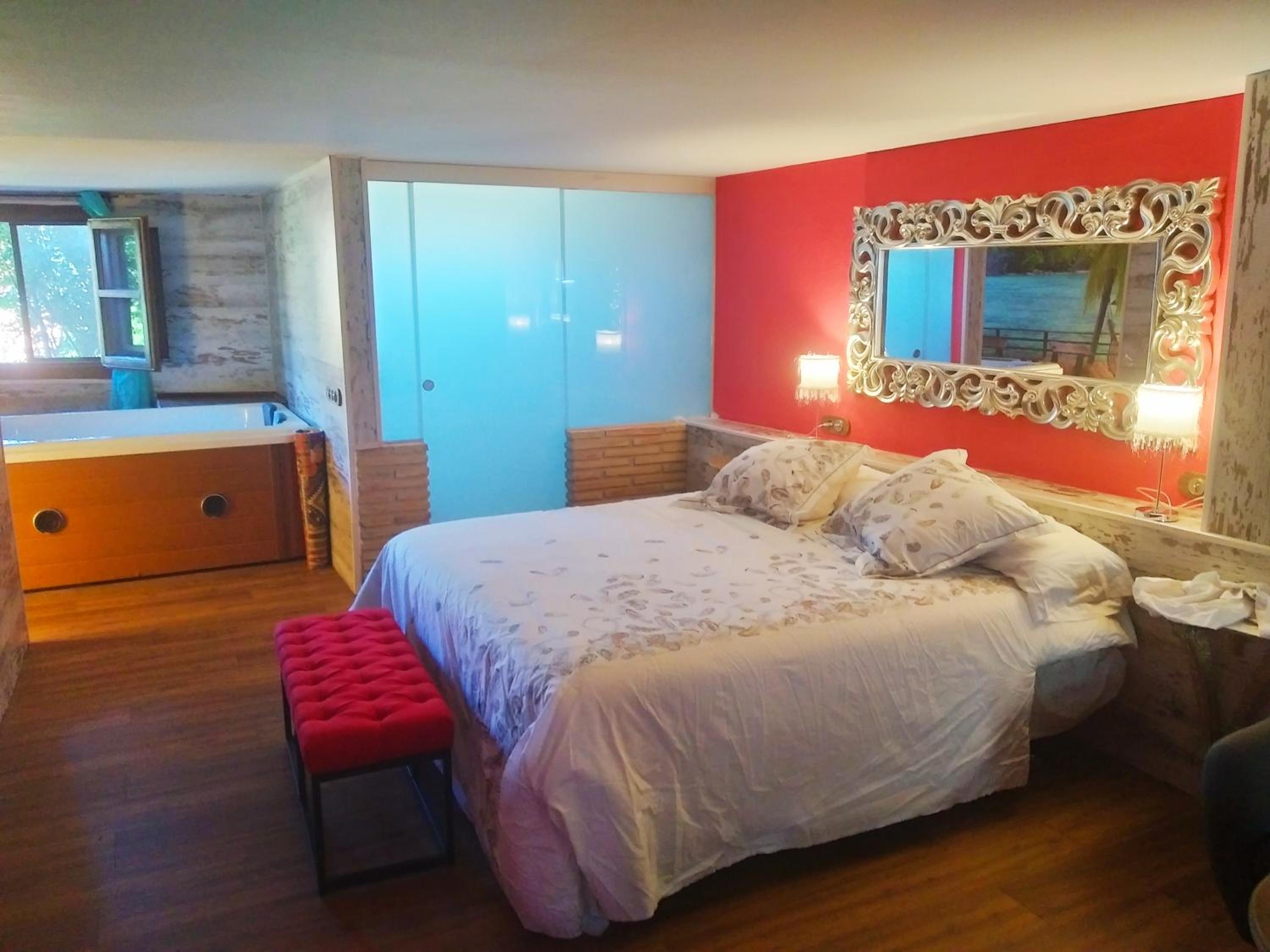 King Room with Spa Bath - Photo 7