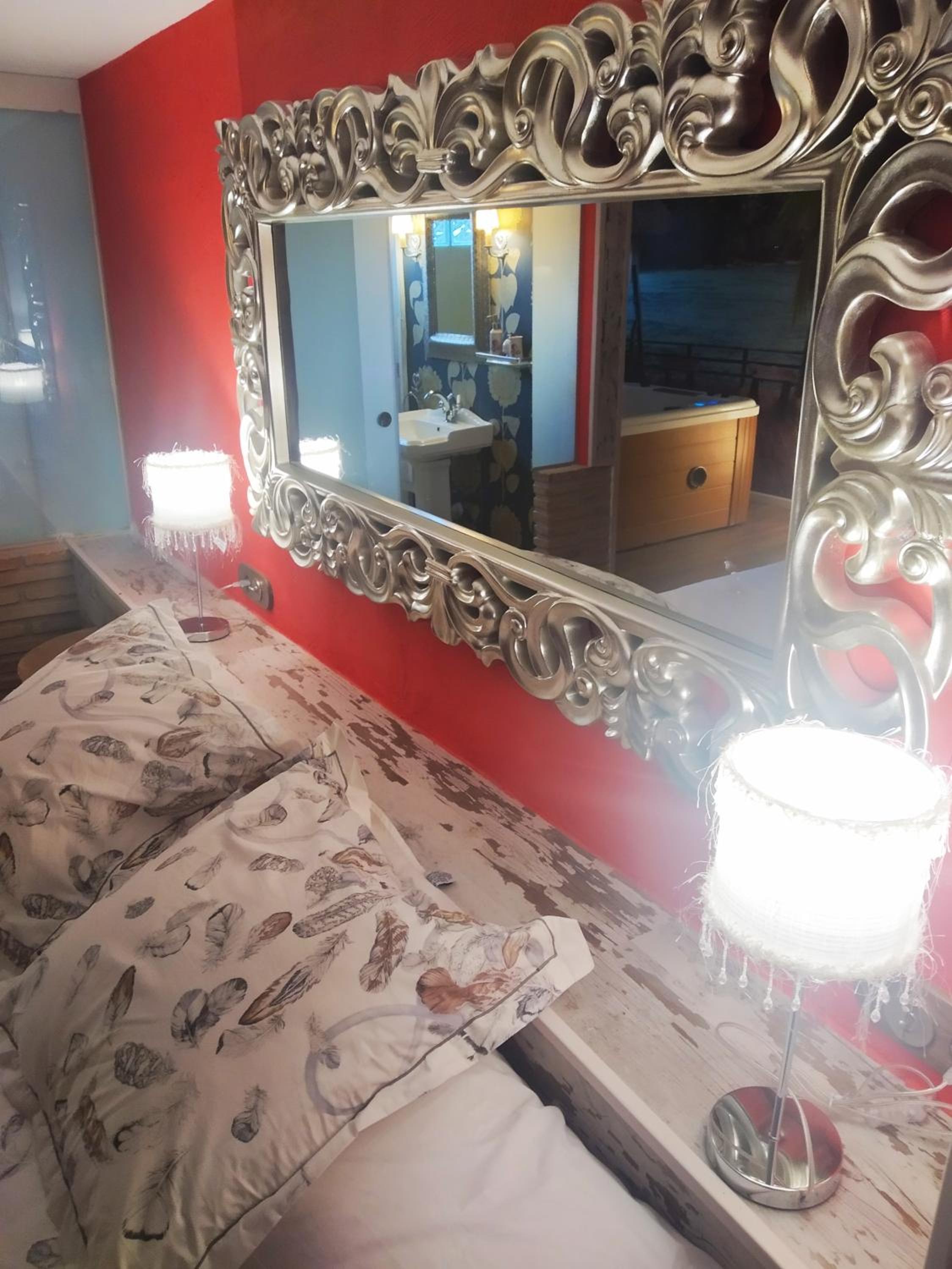 King Room with Spa Bath - Photo 8