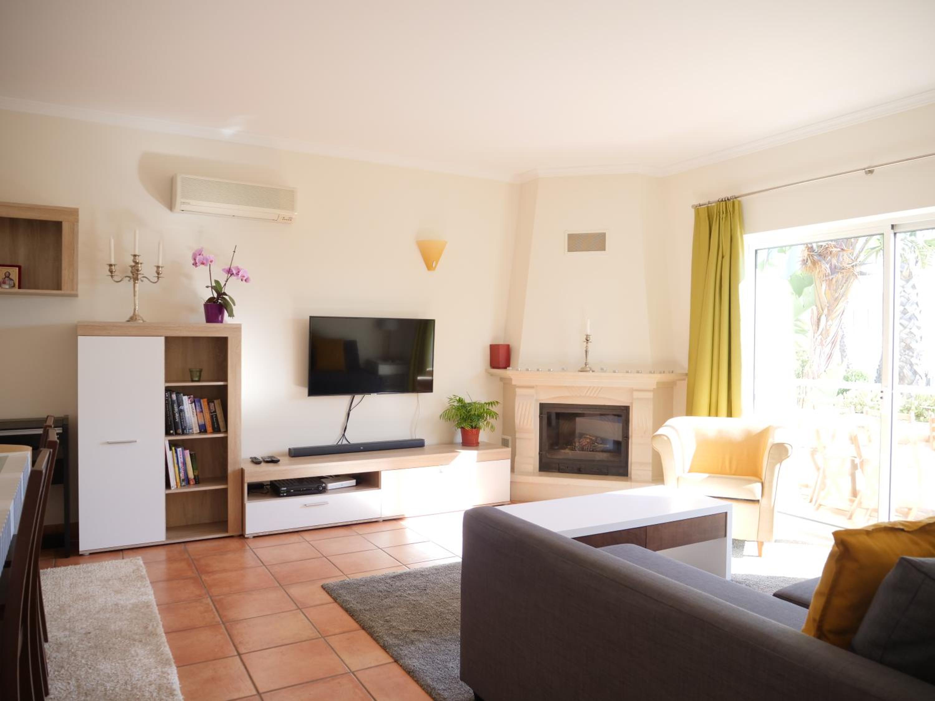 Three-Bedroom Apartment - Photo 17