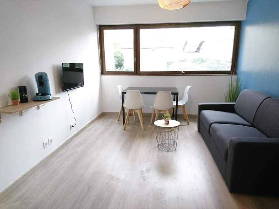 One-Bedroom Apartment - Photo 7