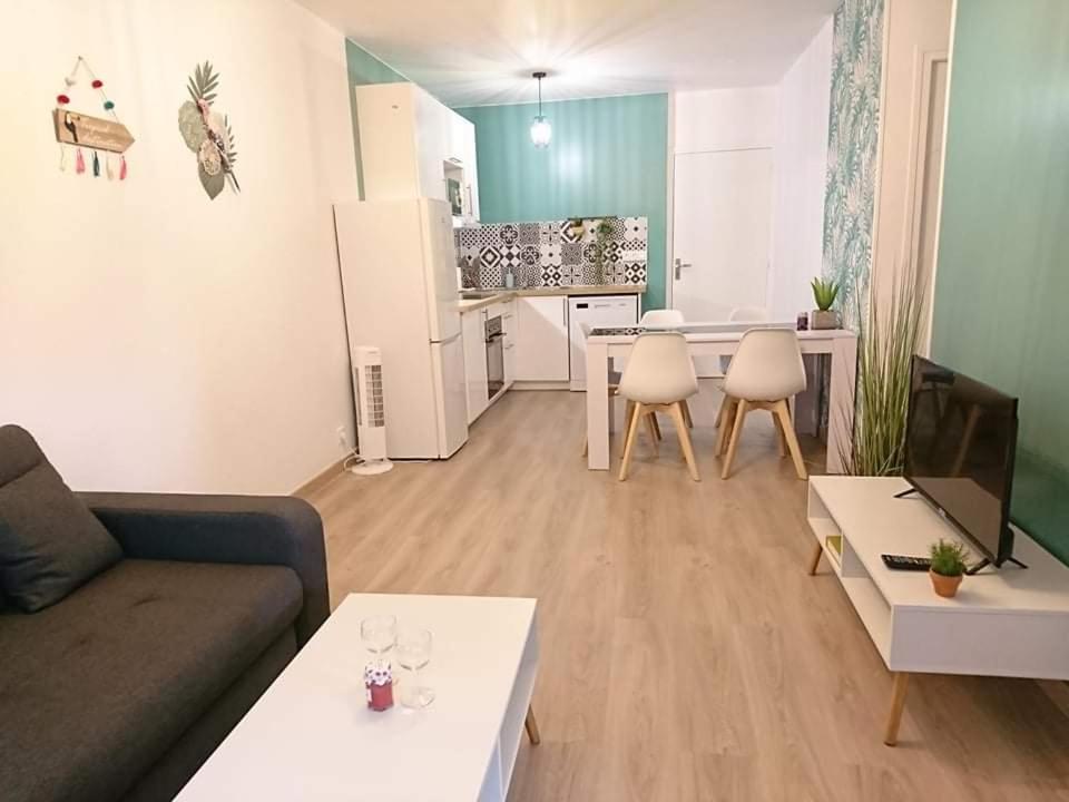 Two-Bedroom Apartment - Photo 13