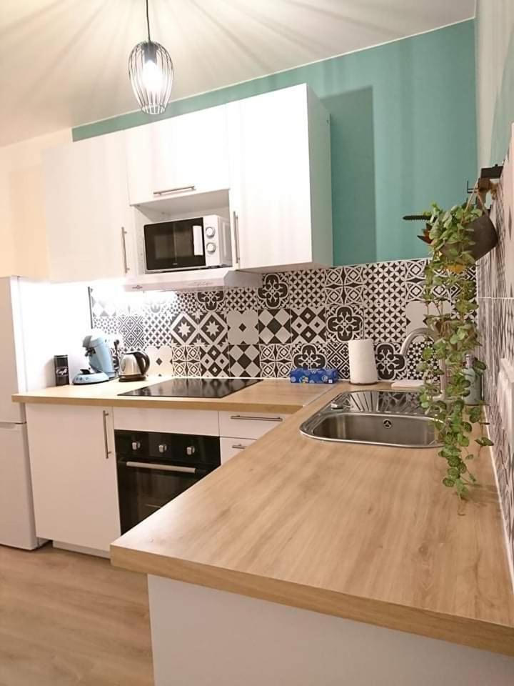 Two-Bedroom Apartment - Photo 18