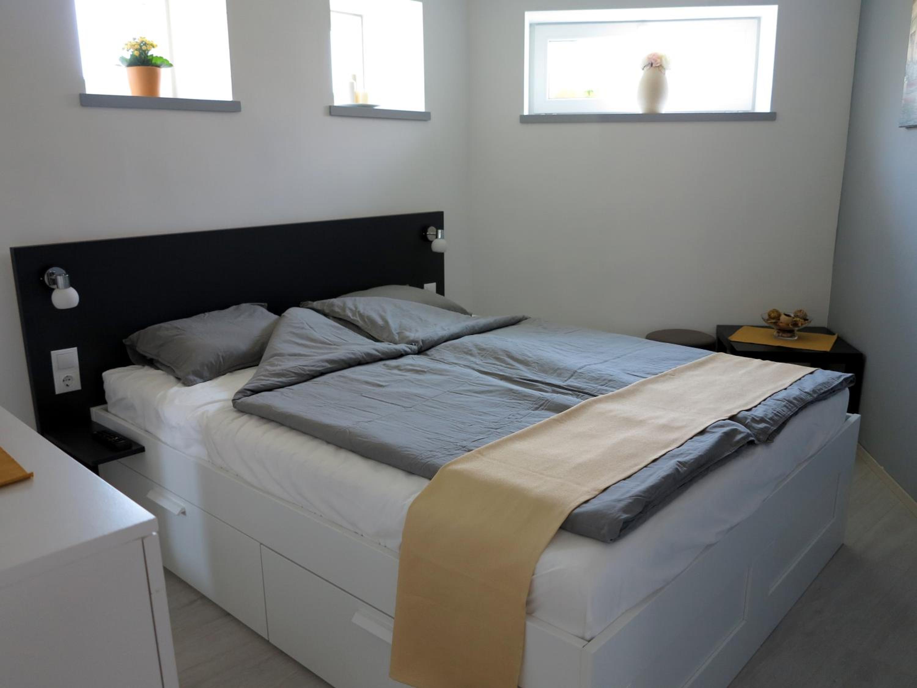 Two-Bedroom Apartment - Photo 4