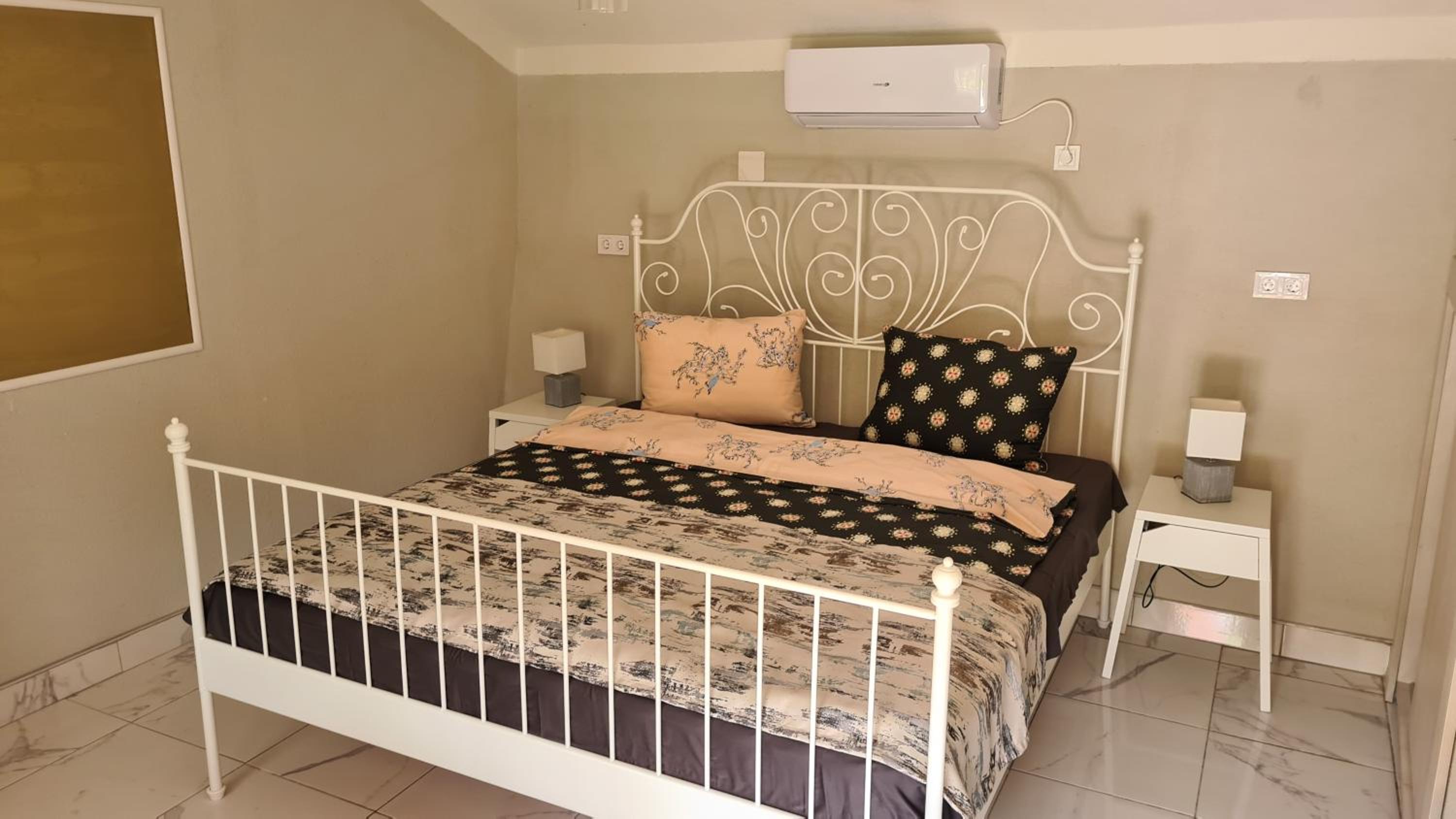 Deluxe Room (2 Adults + 1 Child) photo 1