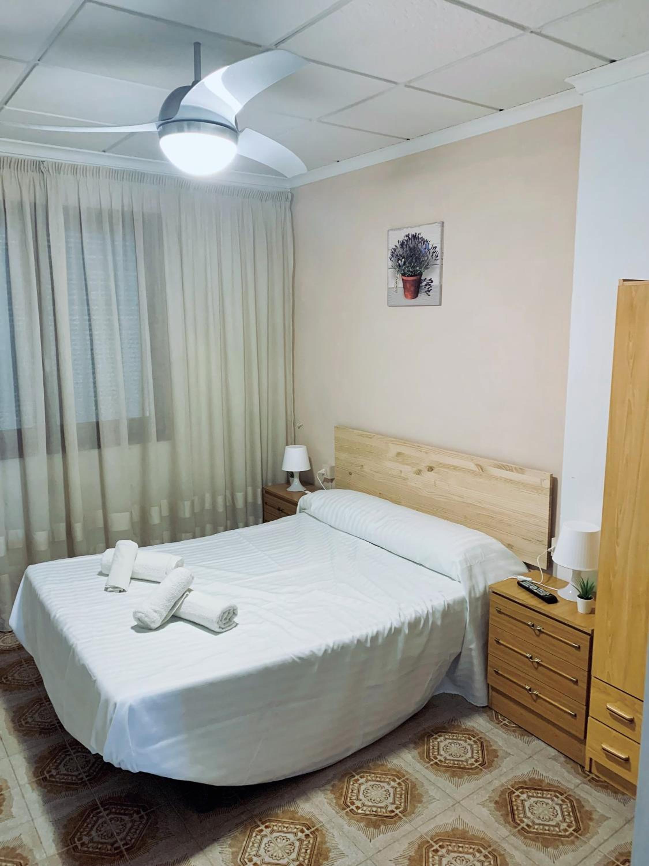 Double Room with Private Bathroom - Photo 1