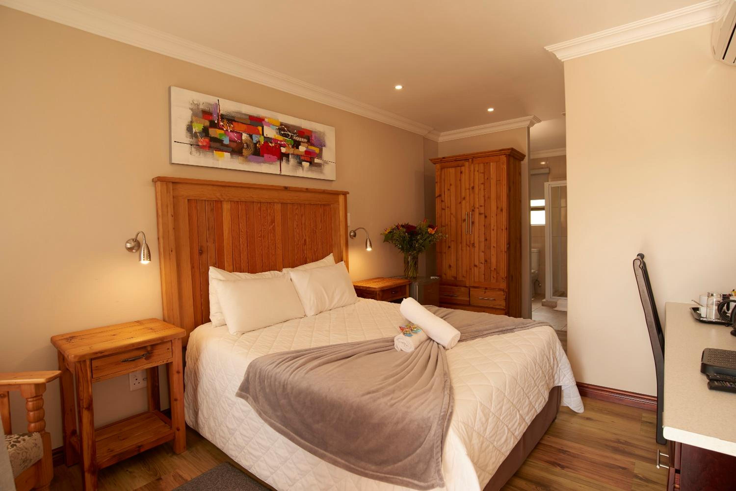 Standard Double Room - Photo 6
