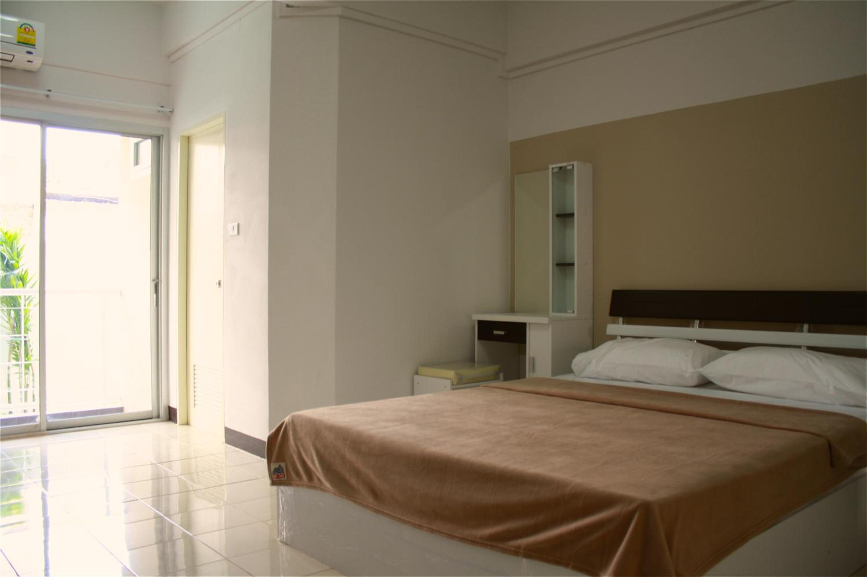 Standard Double Room - Photo 6