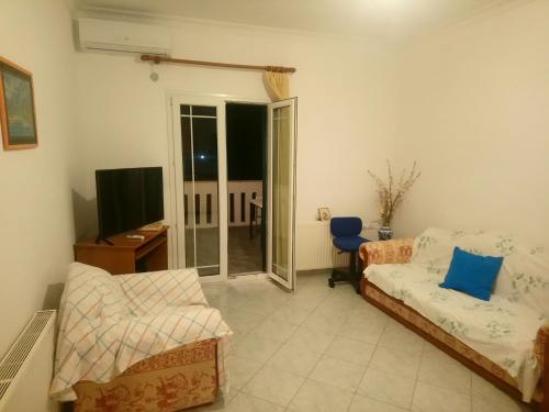 Two-Bedroom Apartment - Photo 9