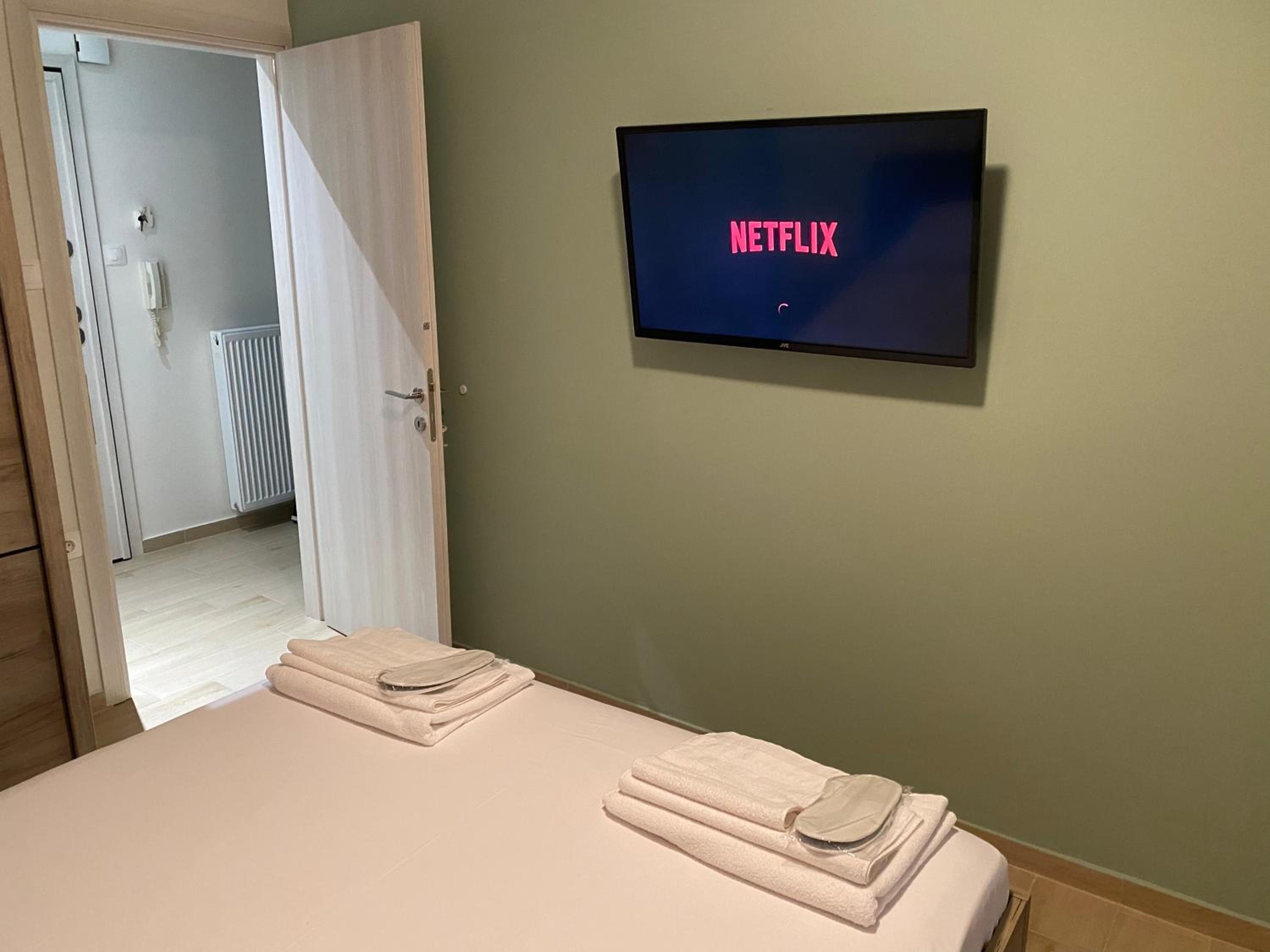 One-Bedroom Apartment - Photo 25